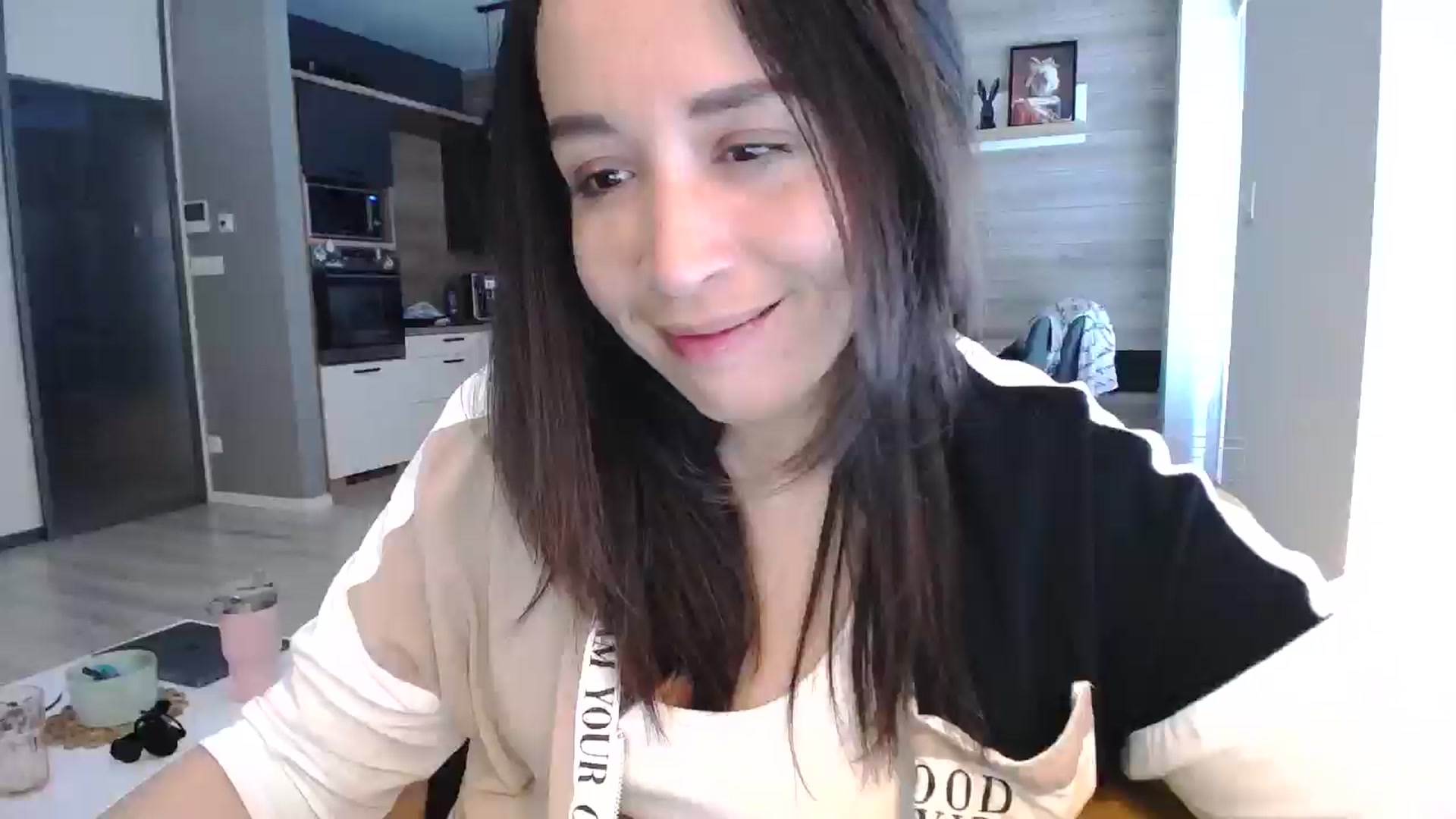 Gallery image thumbnail from Destiny____'s myfreecams stream on, 04/19/2025, 16:00 image 20 of 20