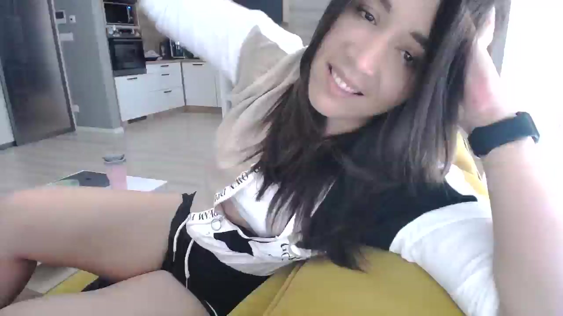 Gallery image thumbnail from Destiny____'s myfreecams stream on, 04/19/2025, 16:00 image 1 of 20
