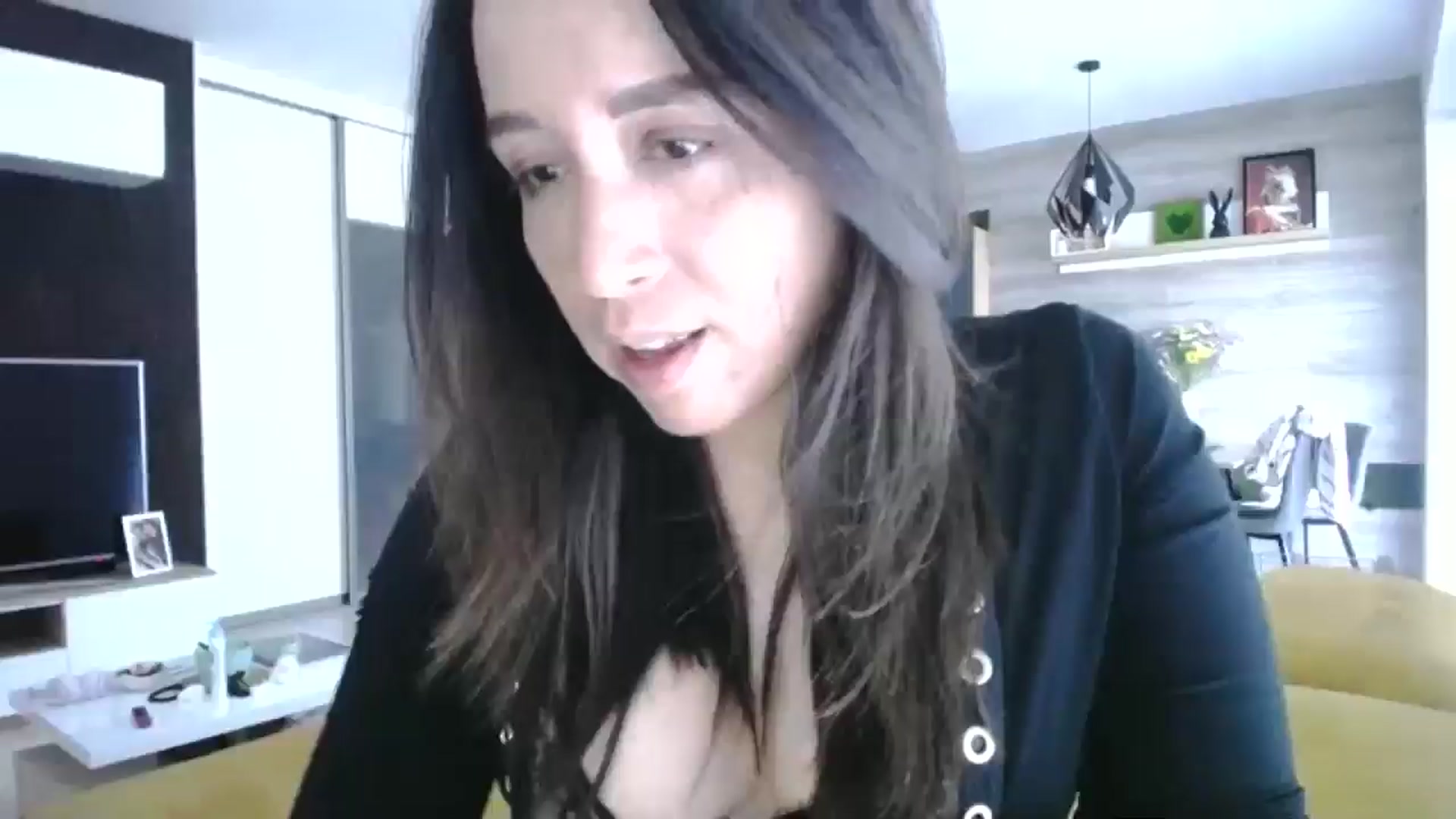 Gallery image thumbnail from Destiny____'s myfreecams stream on, 04/20/2025, 14:51 image 1 of 20