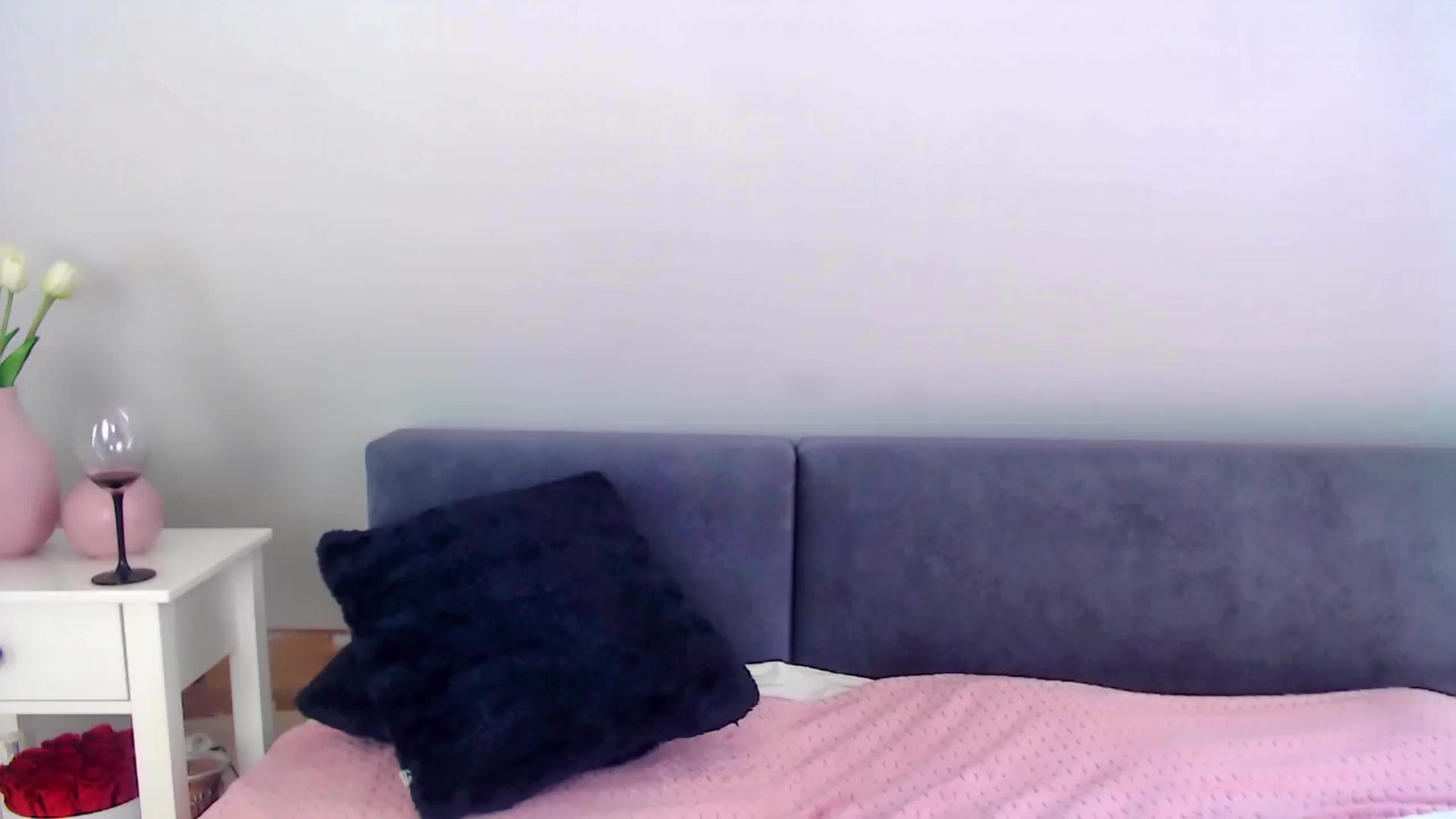 Gallery image thumbnail from DettyBlondieX's myfreecams stream on, 01/01/2023, 12:40 image 4 of 20
