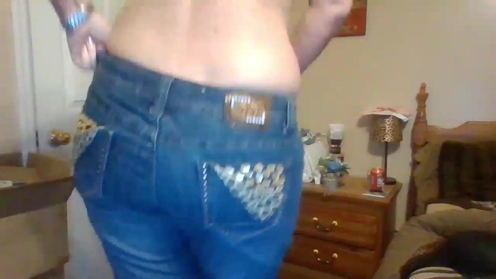 Gallery image thumbnail from DevanRae's myfreecams stream on, 02/05/2023, 24:32 image 9 of 20