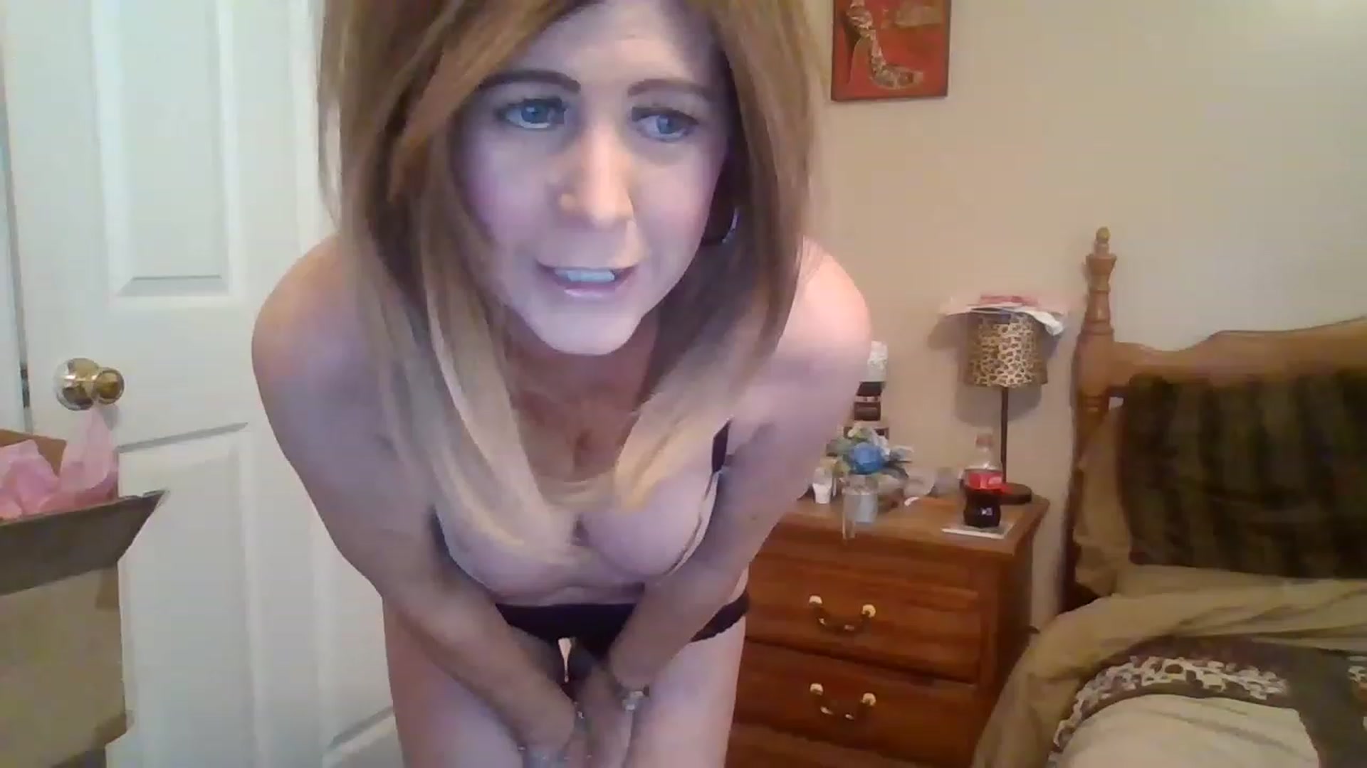 Gallery image thumbnail from DevanRae's myfreecams stream on, 03/29/2023, 16:33 image 9 of 20