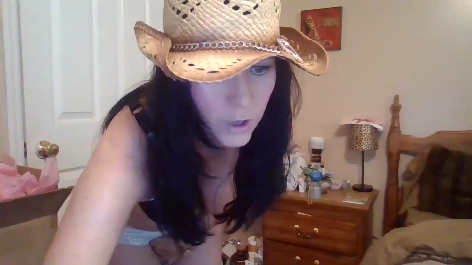 Gallery image thumbnail from DevanRae's myfreecams stream on, 04/15/2023, 16:54 image 10 of 20