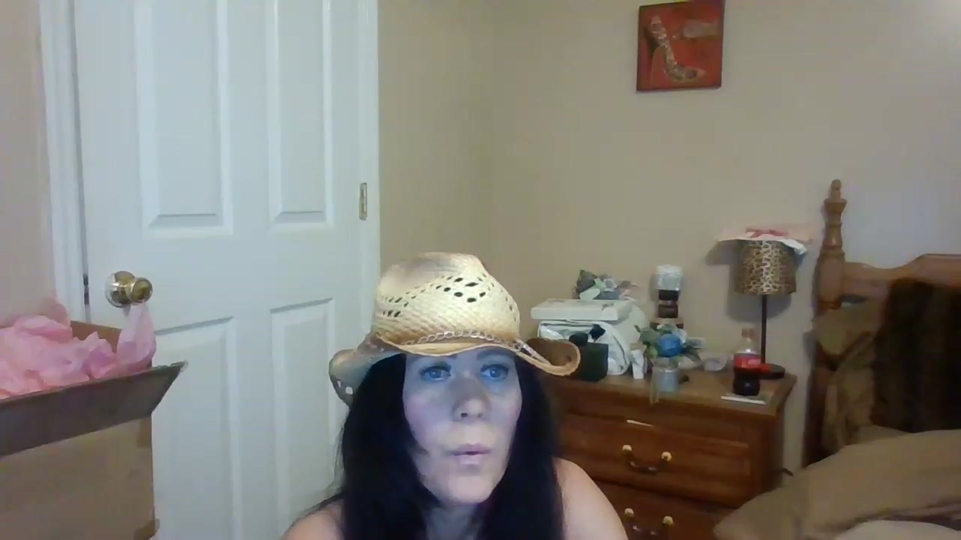 Gallery image thumbnail from DevanRae's myfreecams stream on, 04/16/2023, 16:50 image 4 of 20