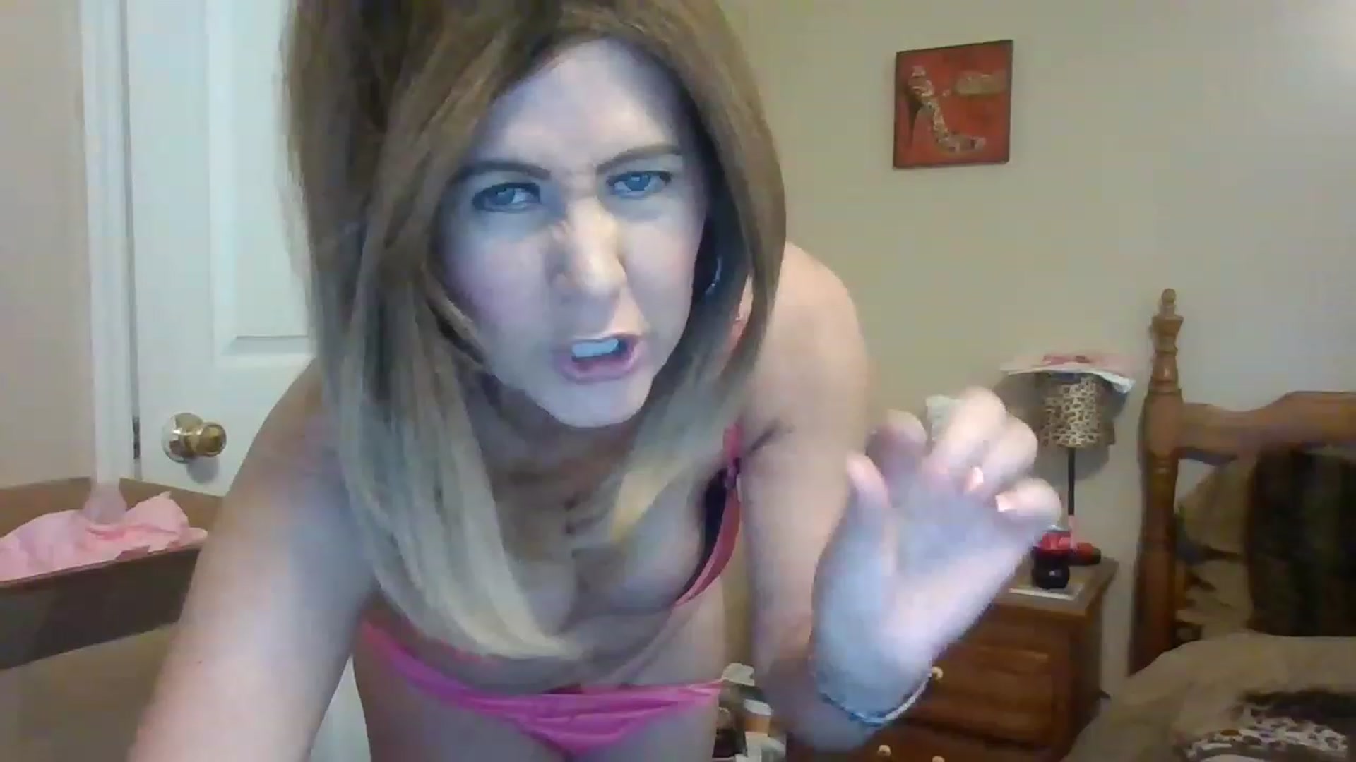 Gallery image thumbnail from DevanRae's myfreecams stream on, 04/24/2023, 17:06 image 1 of 20