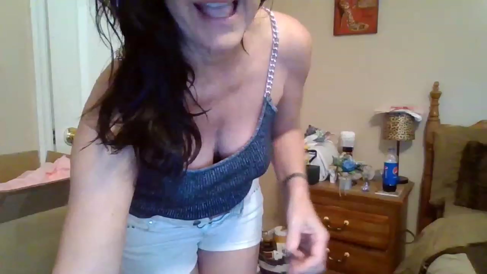 Gallery image thumbnail from DevanRae's myfreecams stream on, 05/12/2023, 20:40 image 3 of 20