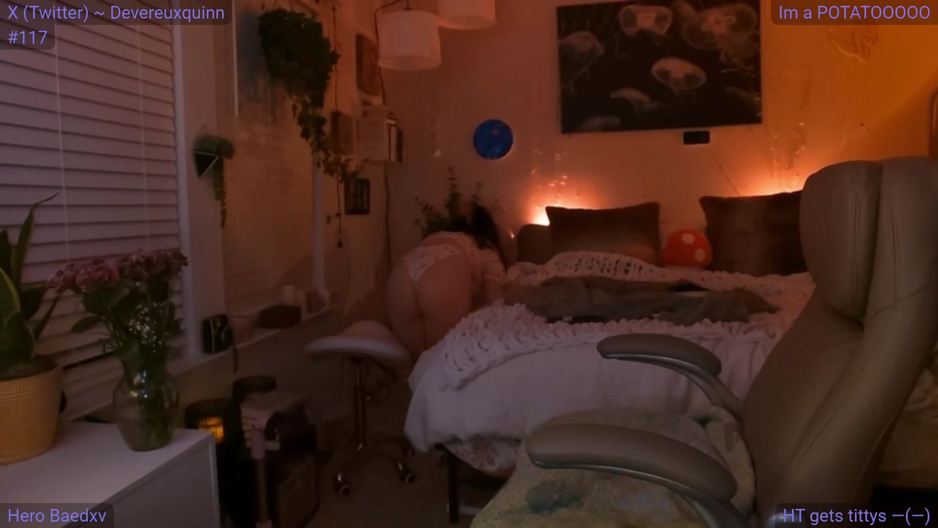 Gallery image thumbnail from DevereuxQ's myfreecams stream on, 03/10/2024, 05:52 image 9 of 20