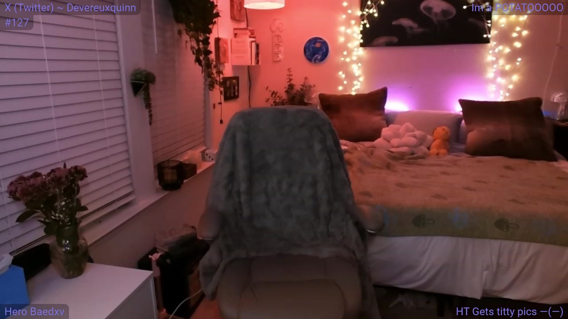 Gallery image thumbnail from DevereuxQ's myfreecams stream on, 03/13/2024, 04:11 image 3 of 20
