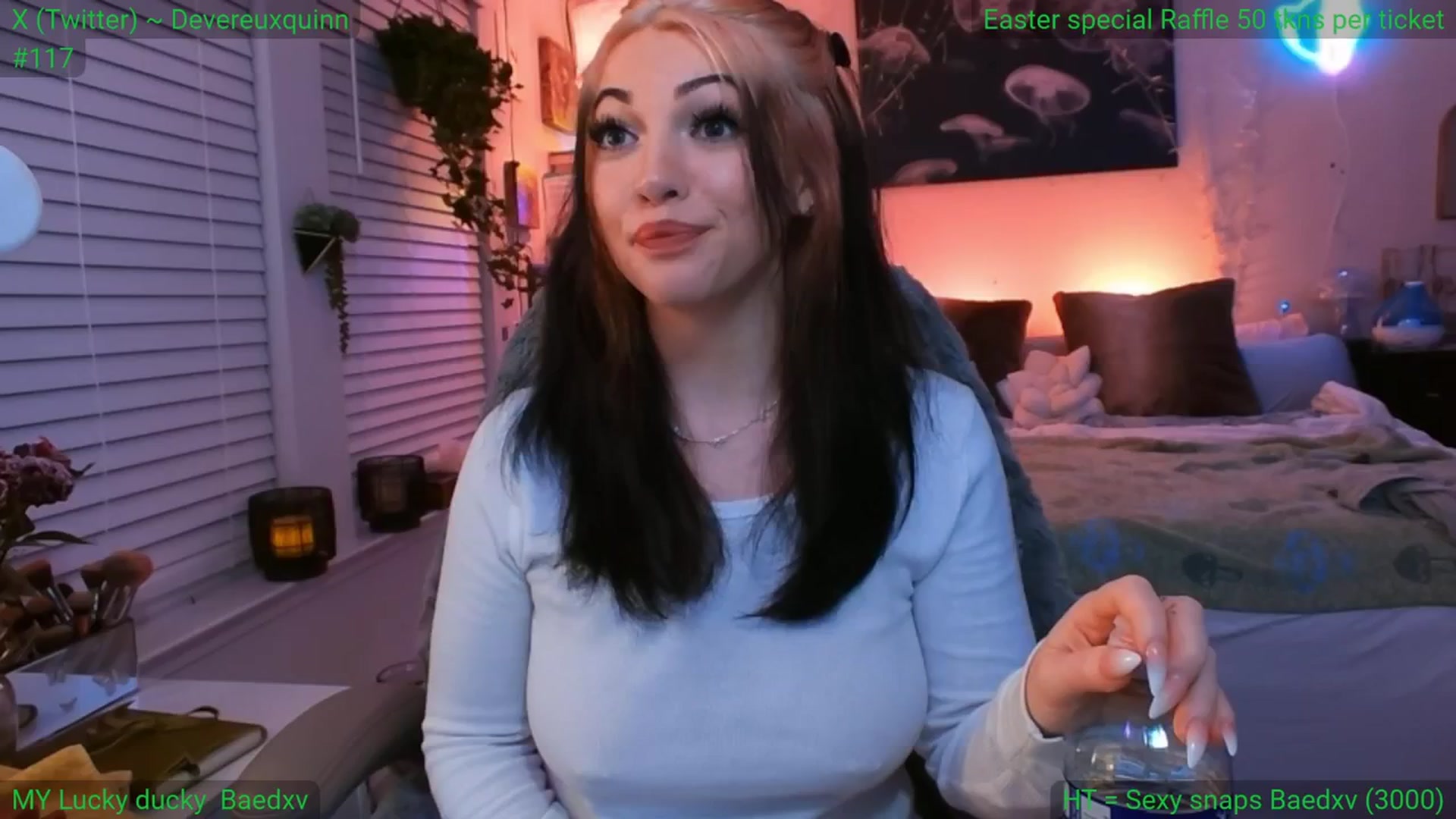 Gallery image thumbnail from DevereuxQ's myfreecams stream on, 03/20/2024, 07:54 image 8 of 20