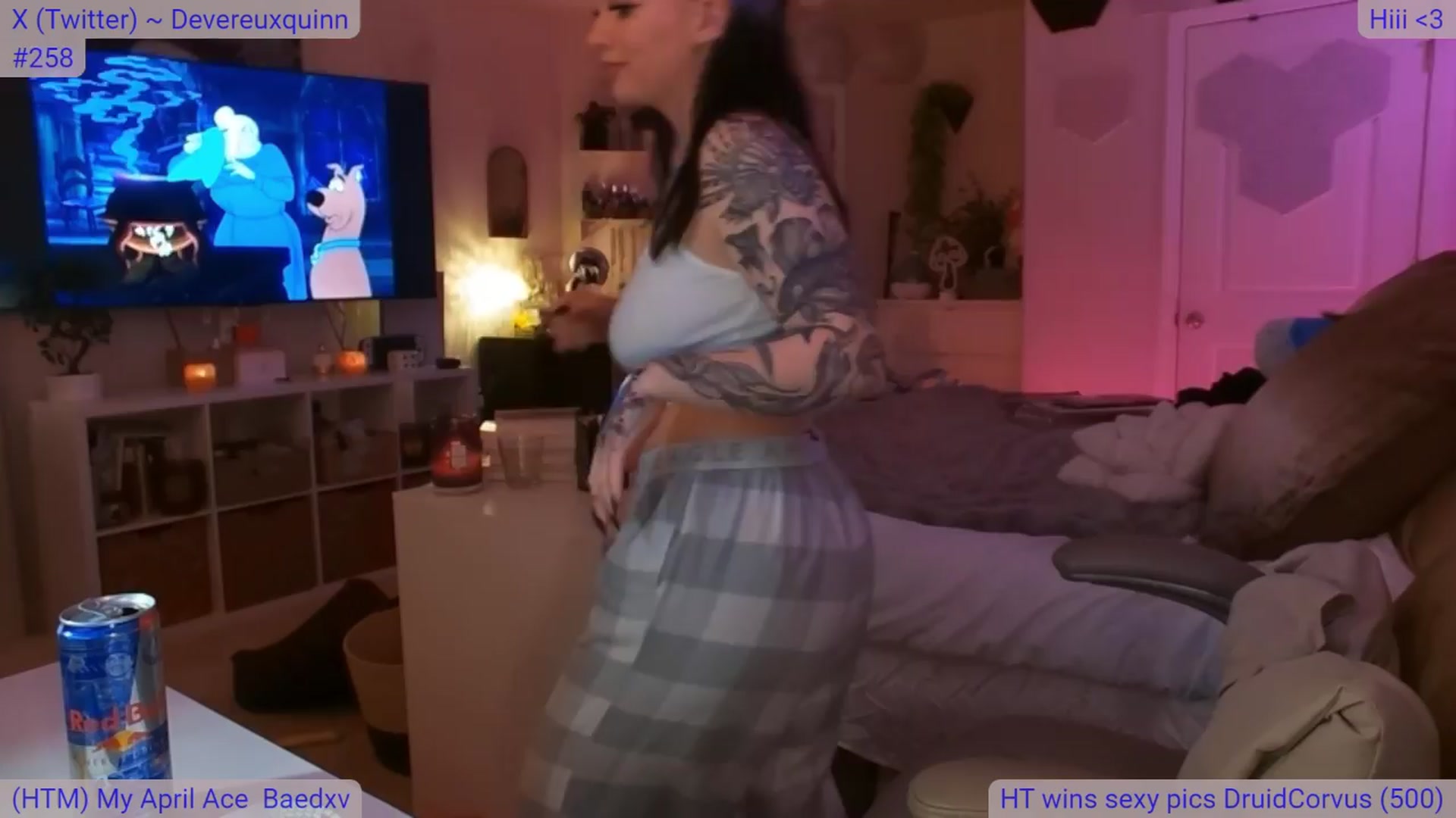 Gallery image thumbnail from DevereuxQ's myfreecams stream on, 04/07/2024, 08:43 image 1 of 20