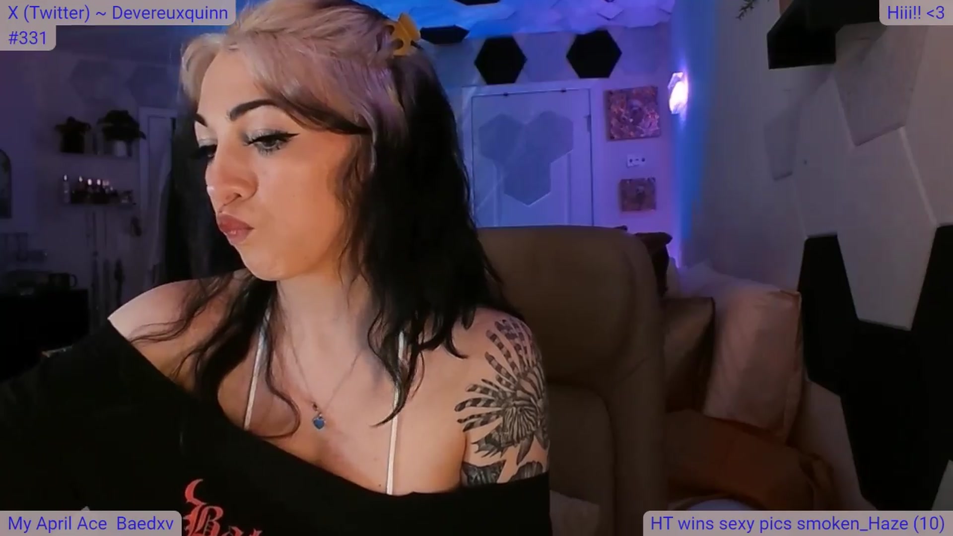 Gallery image thumbnail from DevereuxQ's myfreecams stream on, 04/09/2024, 05:18 image 7 of 20