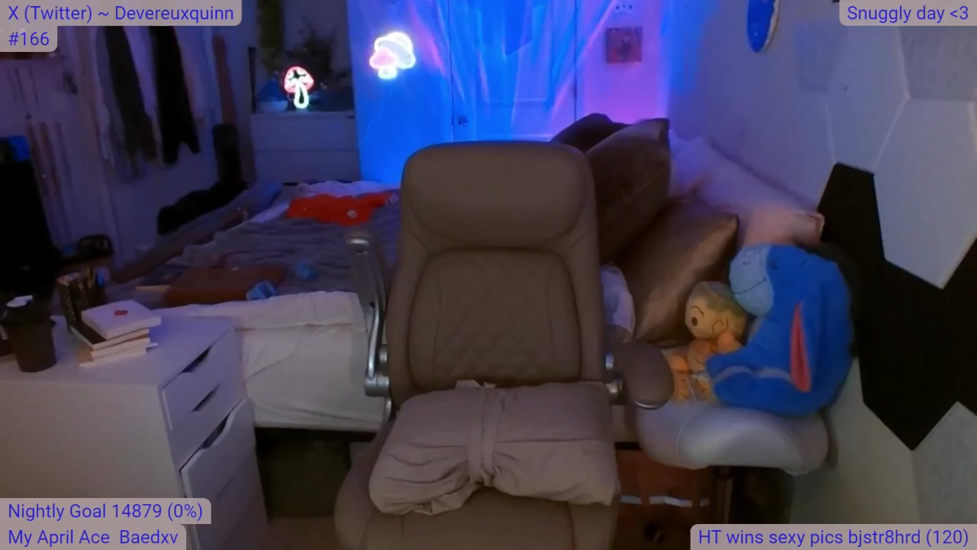 Gallery image thumbnail from DevereuxQ's myfreecams stream on, 04/10/2024, 07:44 image 1 of 20