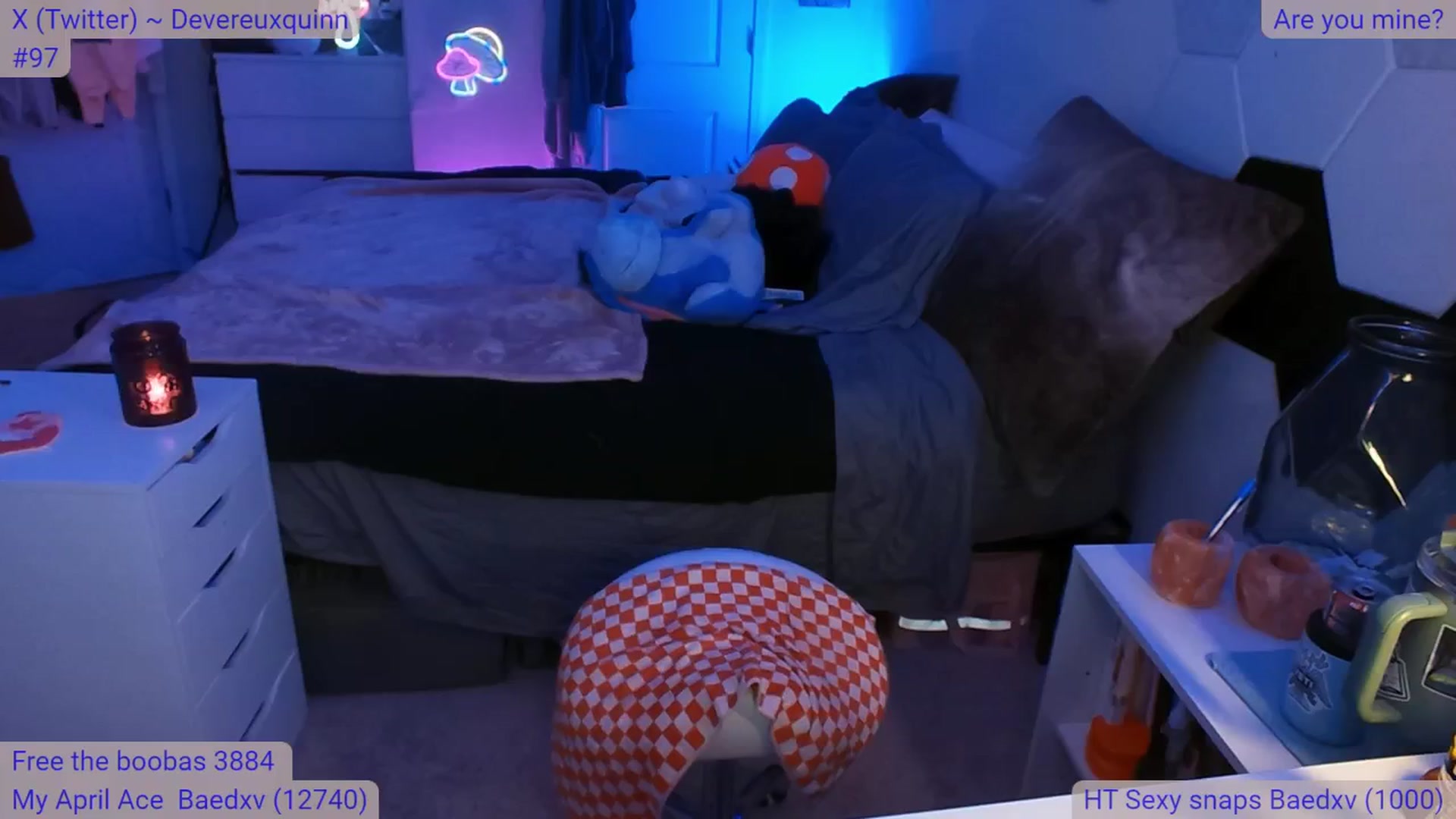 Gallery image thumbnail from DevereuxQ's myfreecams stream on, 04/19/2024, 08:31 image 13 of 20