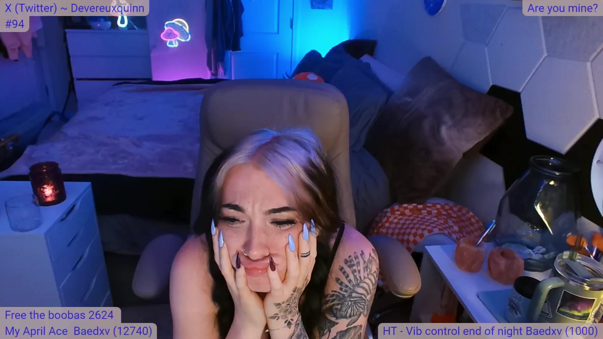 Gallery image thumbnail from DevereuxQ's myfreecams stream on, 04/19/2024, 08:31 image 18 of 20