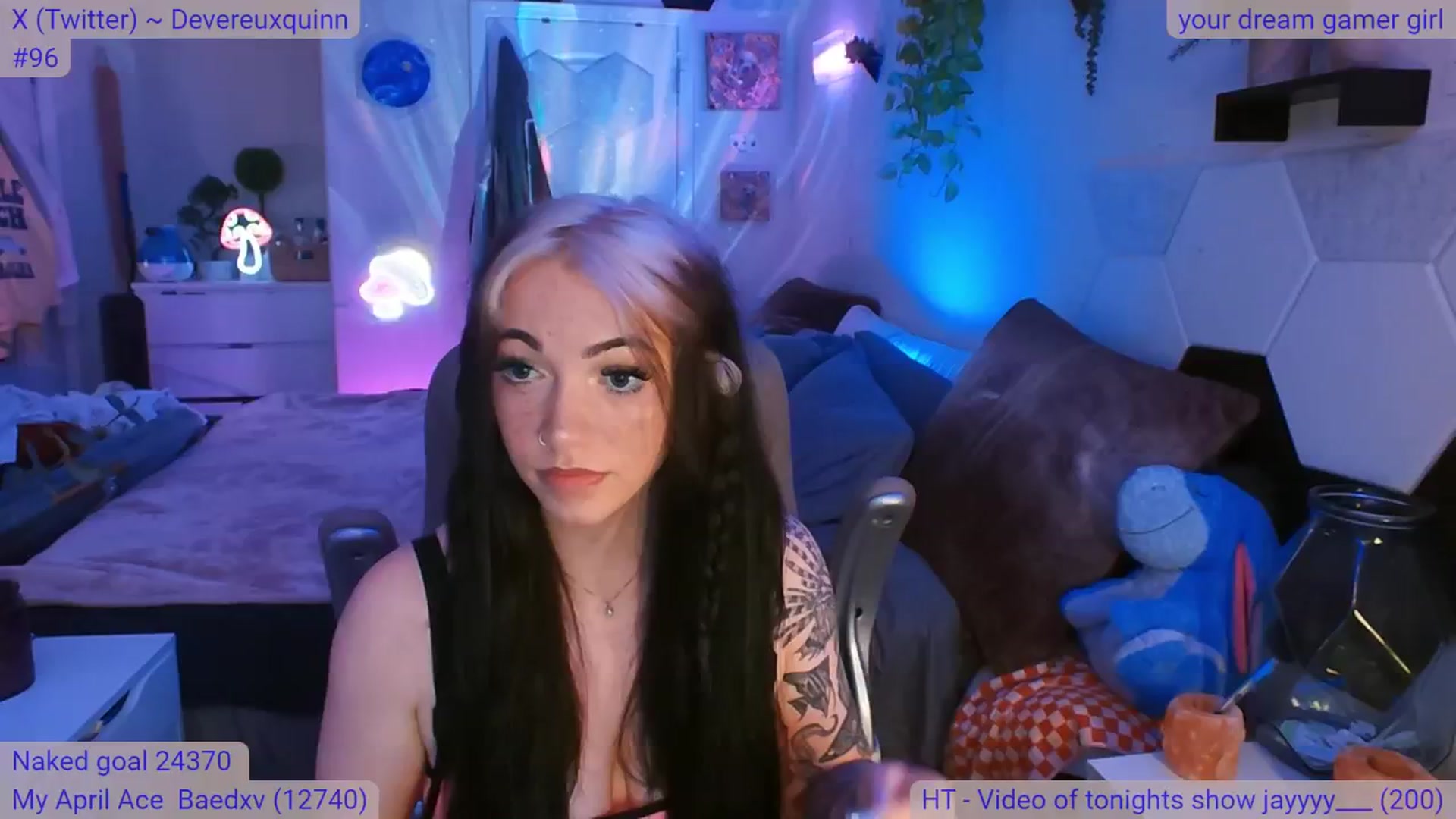 Gallery image thumbnail from DevereuxQ's myfreecams stream on, 04/20/2024, 05:56 image 13 of 20