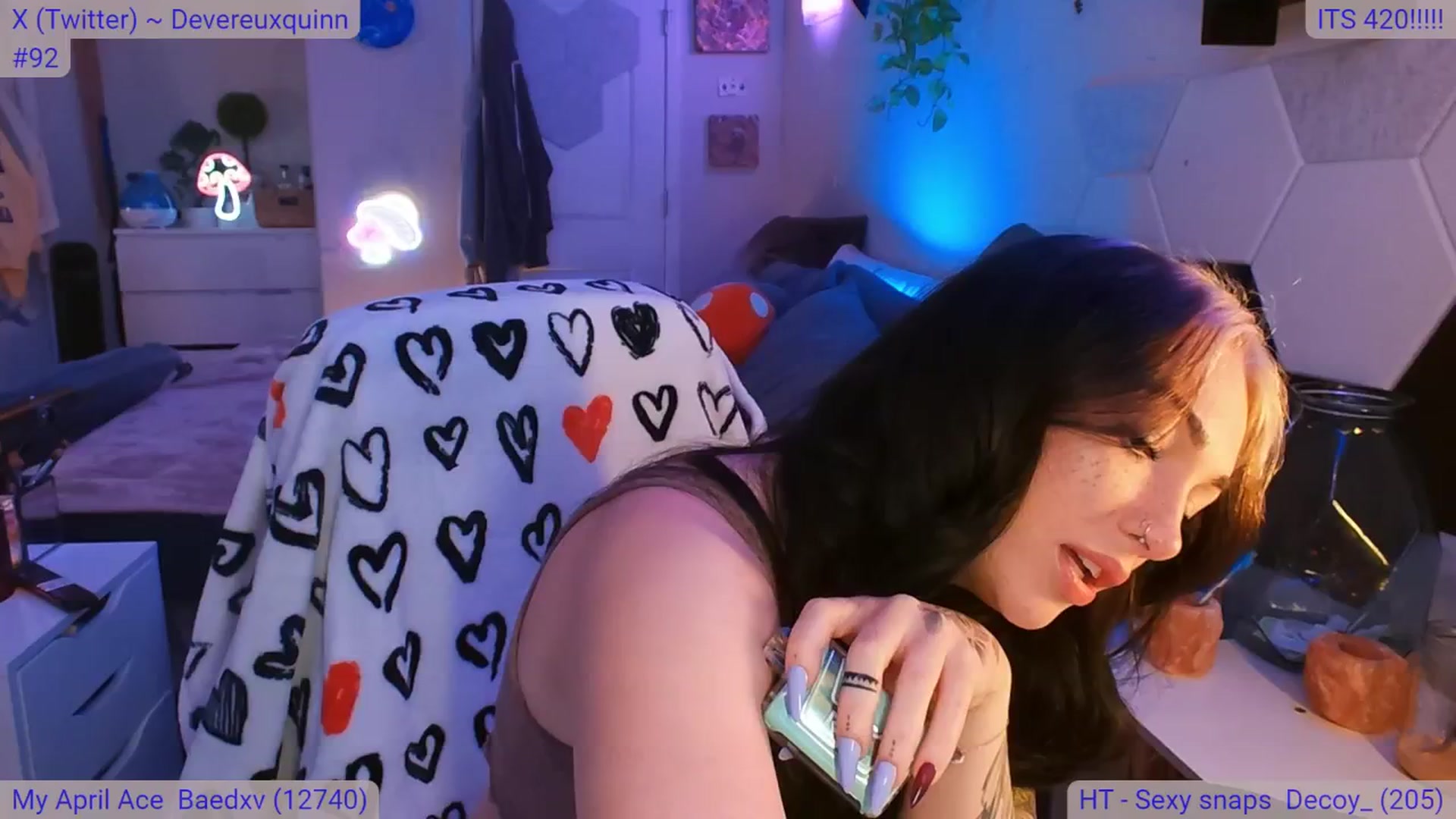 Gallery image thumbnail from DevereuxQ's myfreecams stream on, 04/21/2024, 05:40 image 10 of 20