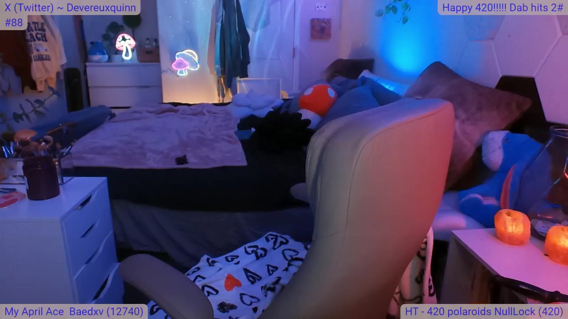 Gallery image thumbnail from DevereuxQ's myfreecams stream on, 04/21/2024, 08:46 image 14 of 20