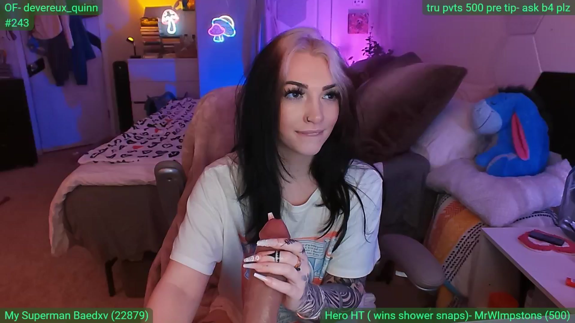 Gallery image thumbnail from DevereuxQ's myfreecams stream on, 05/19/2024, 09:21 image 4 of 20