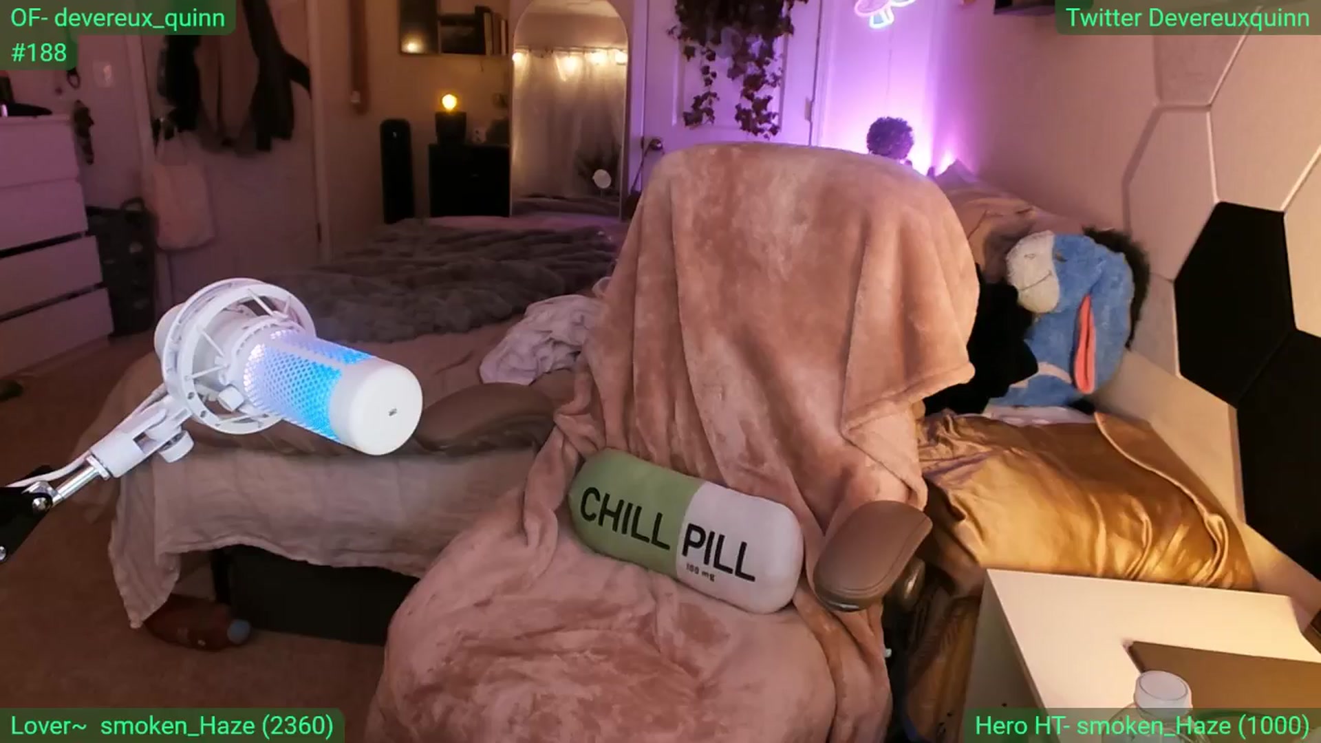 Gallery image thumbnail from DevereuxQ's myfreecams stream on, 06/02/2024, 08:03 image 14 of 20