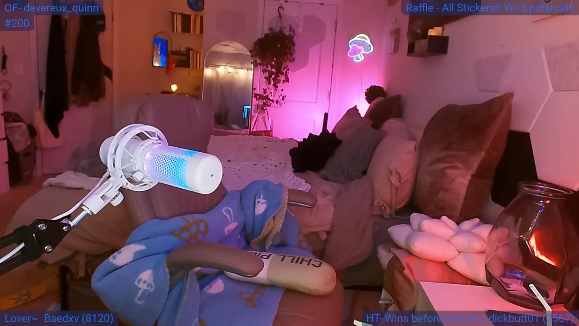 Gallery image thumbnail from DevereuxQ's myfreecams stream on, 06/06/2024, 08:22 image 14 of 20