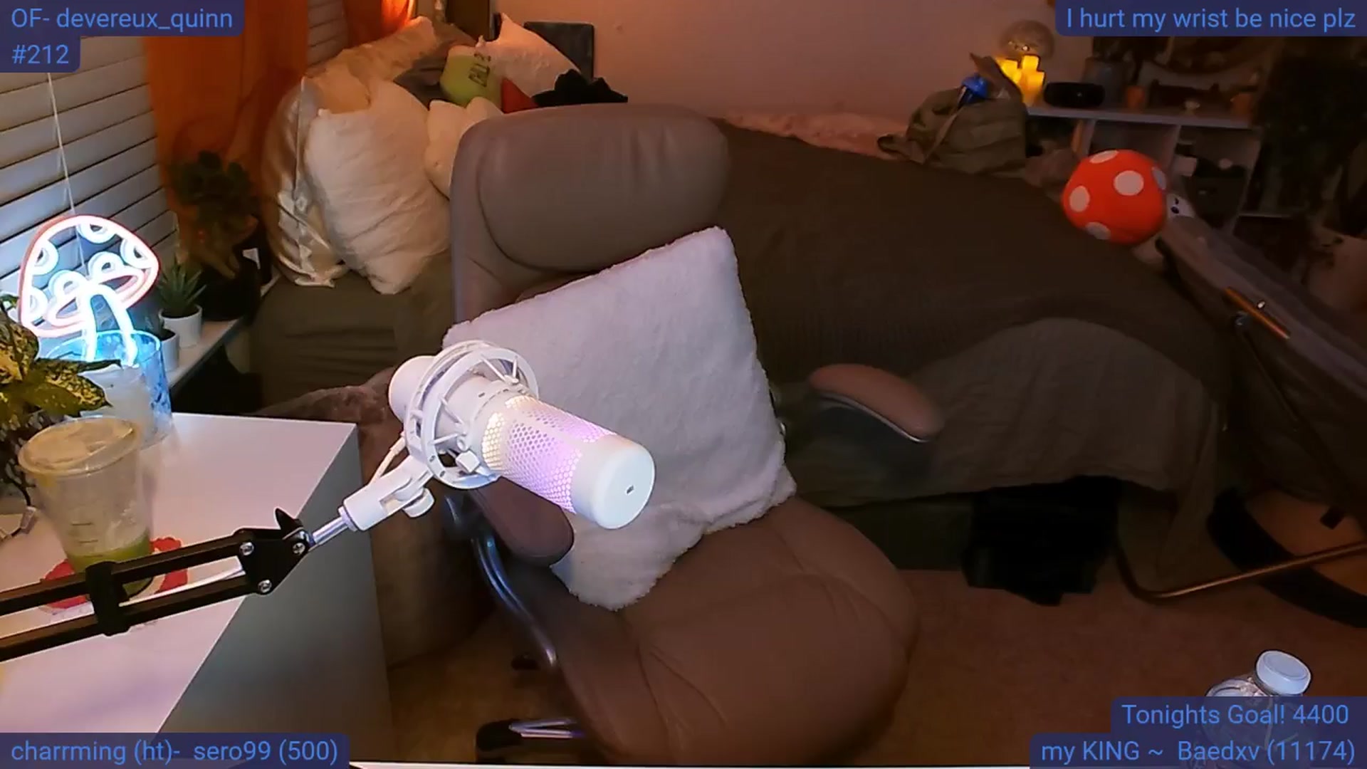 Gallery image thumbnail from DevereuxQ's myfreecams stream on, 07/13/2024, 02:58 image 16 of 20