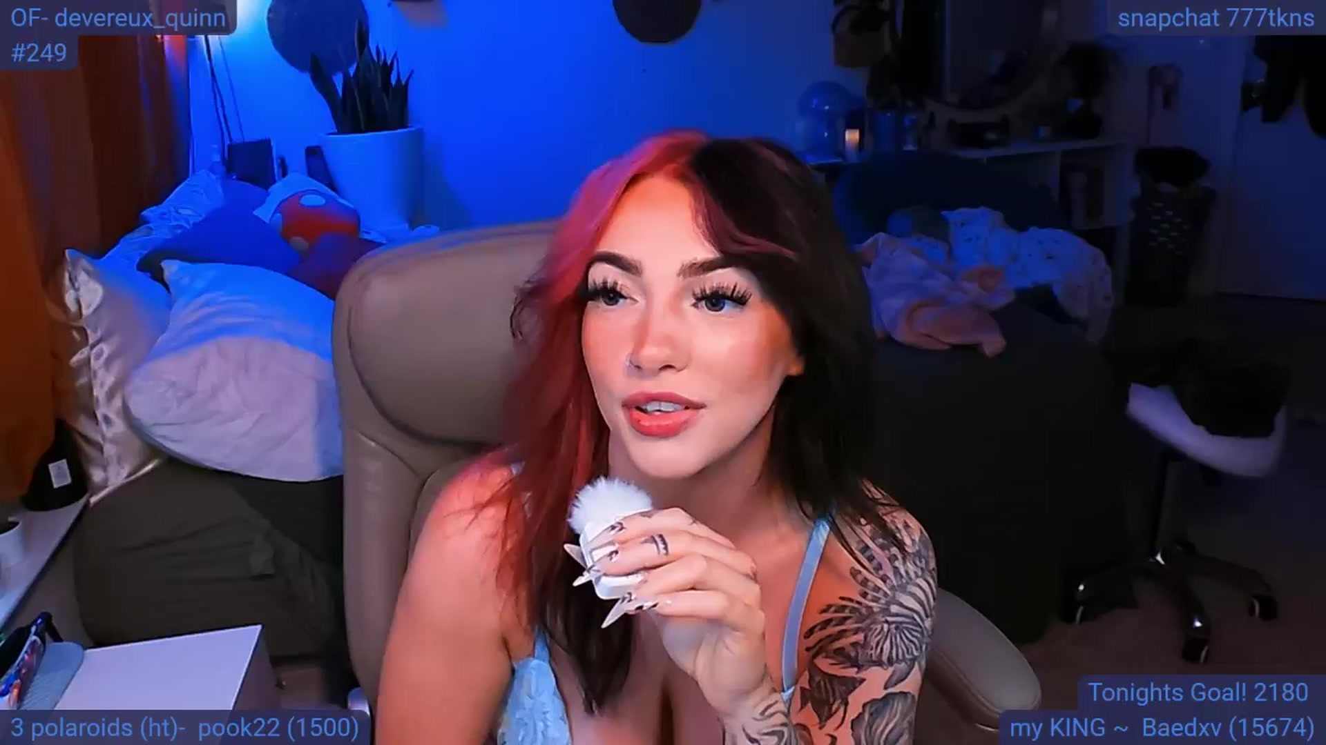 Gallery image thumbnail from DevereuxQ's myfreecams stream on, 07/17/2024, 04:54 image 18 of 20