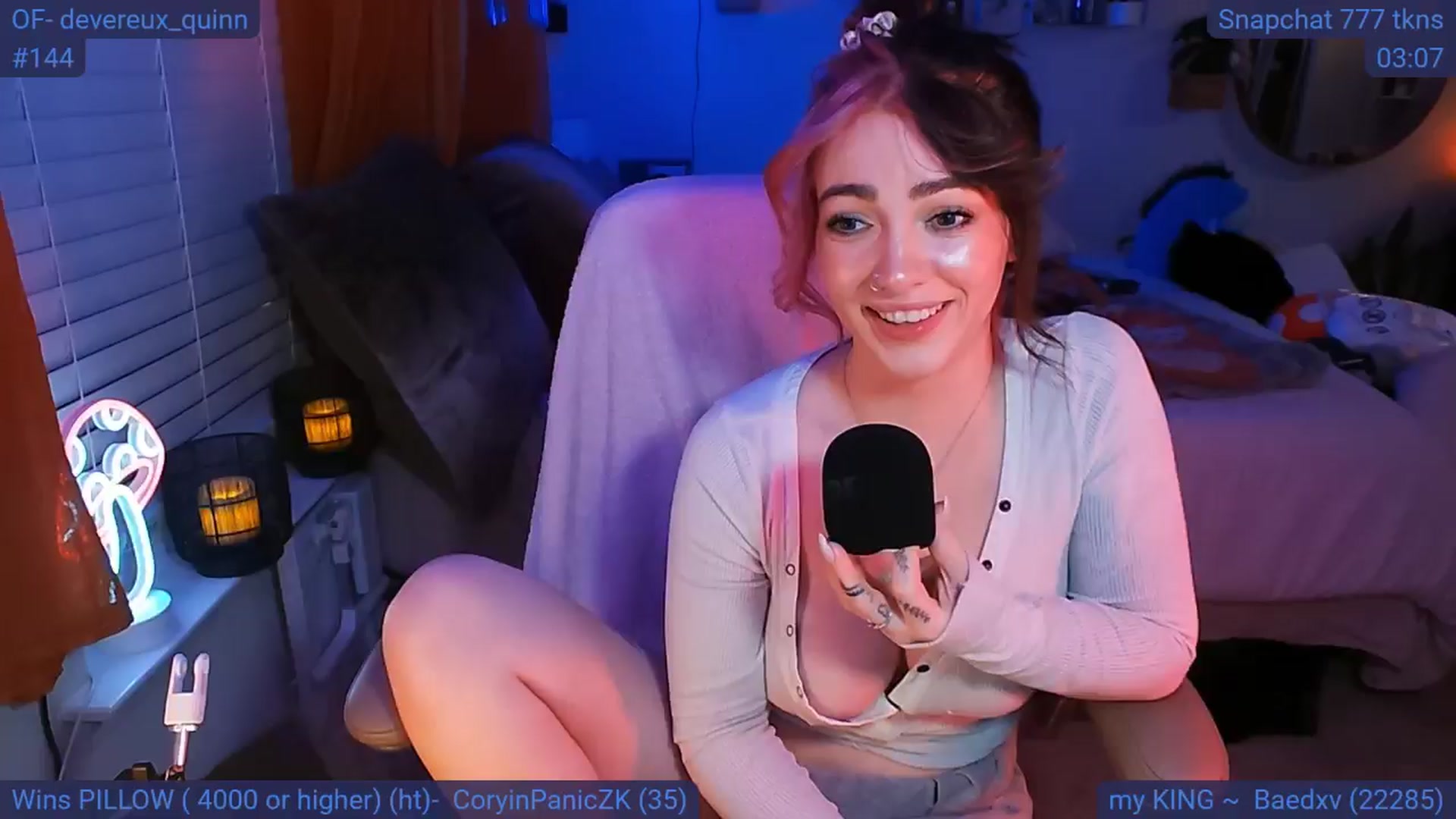 Gallery image thumbnail from DevereuxQ's myfreecams stream on, 07/31/2024, 05:45 image 17 of 20