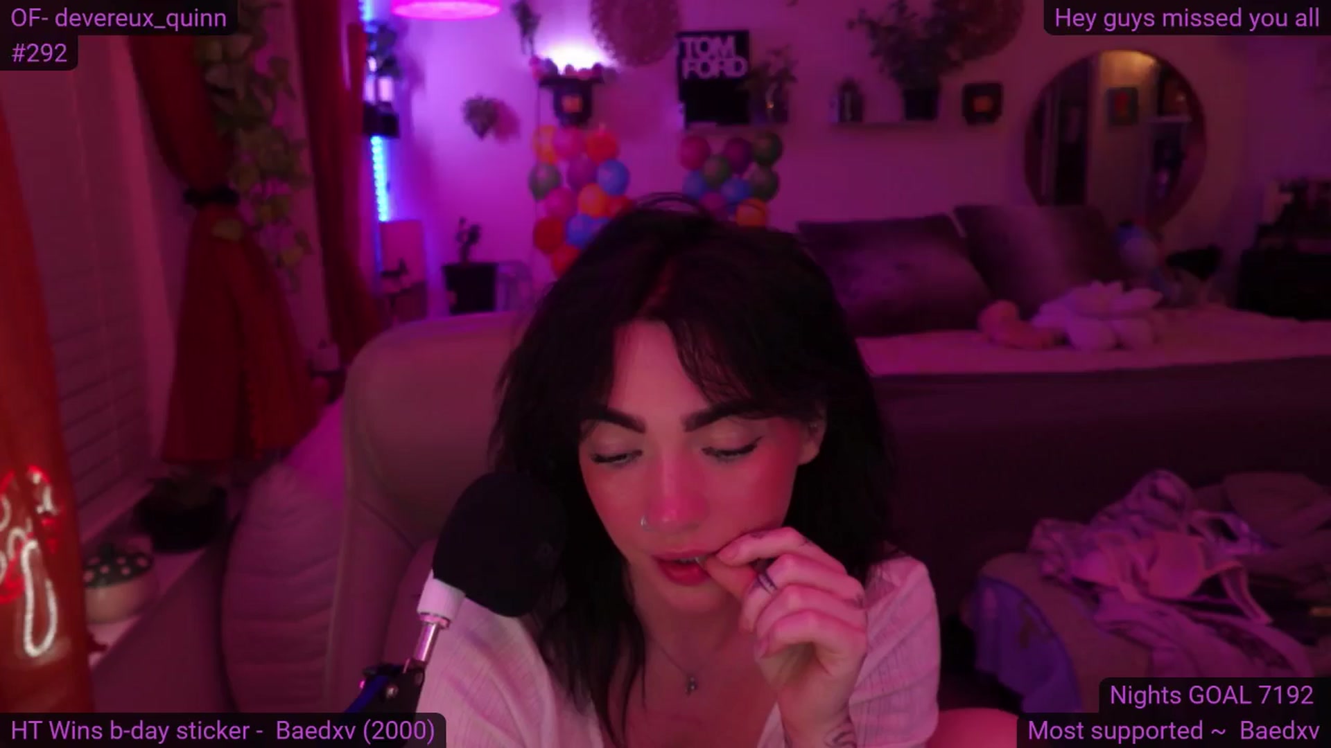 Gallery image thumbnail from DevereuxQ's myfreecams stream on, 08/27/2024, 08:33 image 20 of 20