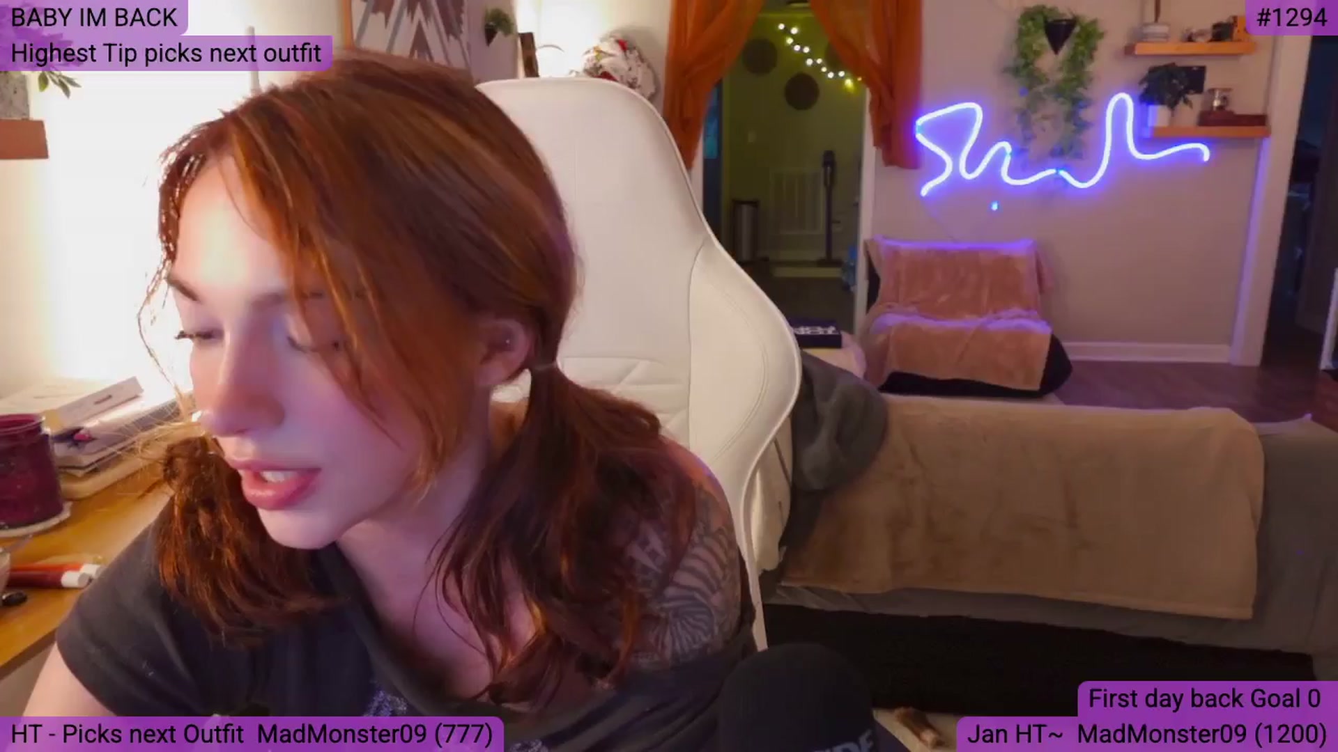 Gallery image thumbnail from DevereuxQ's myfreecams stream on, 04/24/2026, 02:27 image 8 of 20