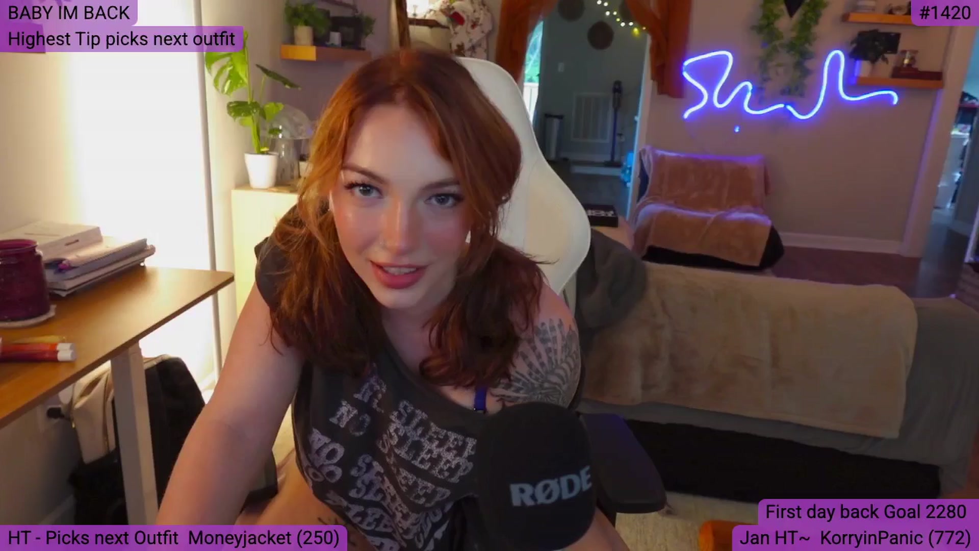 Gallery image thumbnail from DevereuxQ's myfreecams stream on, 04/24/2026, 02:27 image 1 of 20