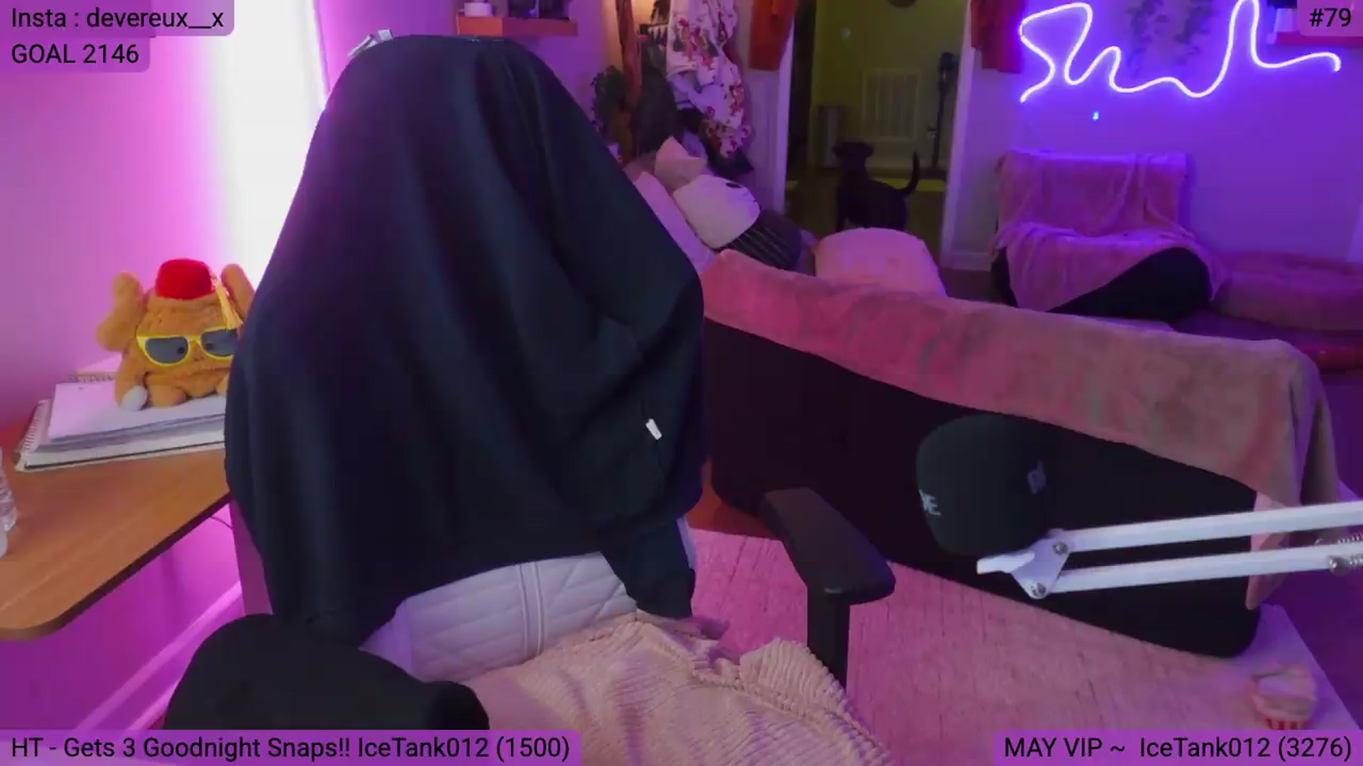 Gallery image thumbnail from DevereuxQ's myfreecams stream on, 05/07/2026, 02:07 image 5 of 20