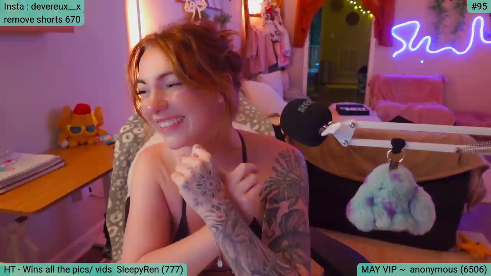 Gallery image thumbnail from DevereuxQ's myfreecams stream on, 05/19/2026, 01:59 image 11 of 20