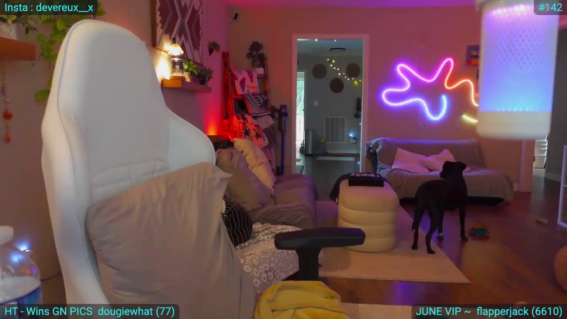 Gallery image thumbnail from DevereuxQ's myfreecams stream on, 06/08/2026, 23:03 image 13 of 20