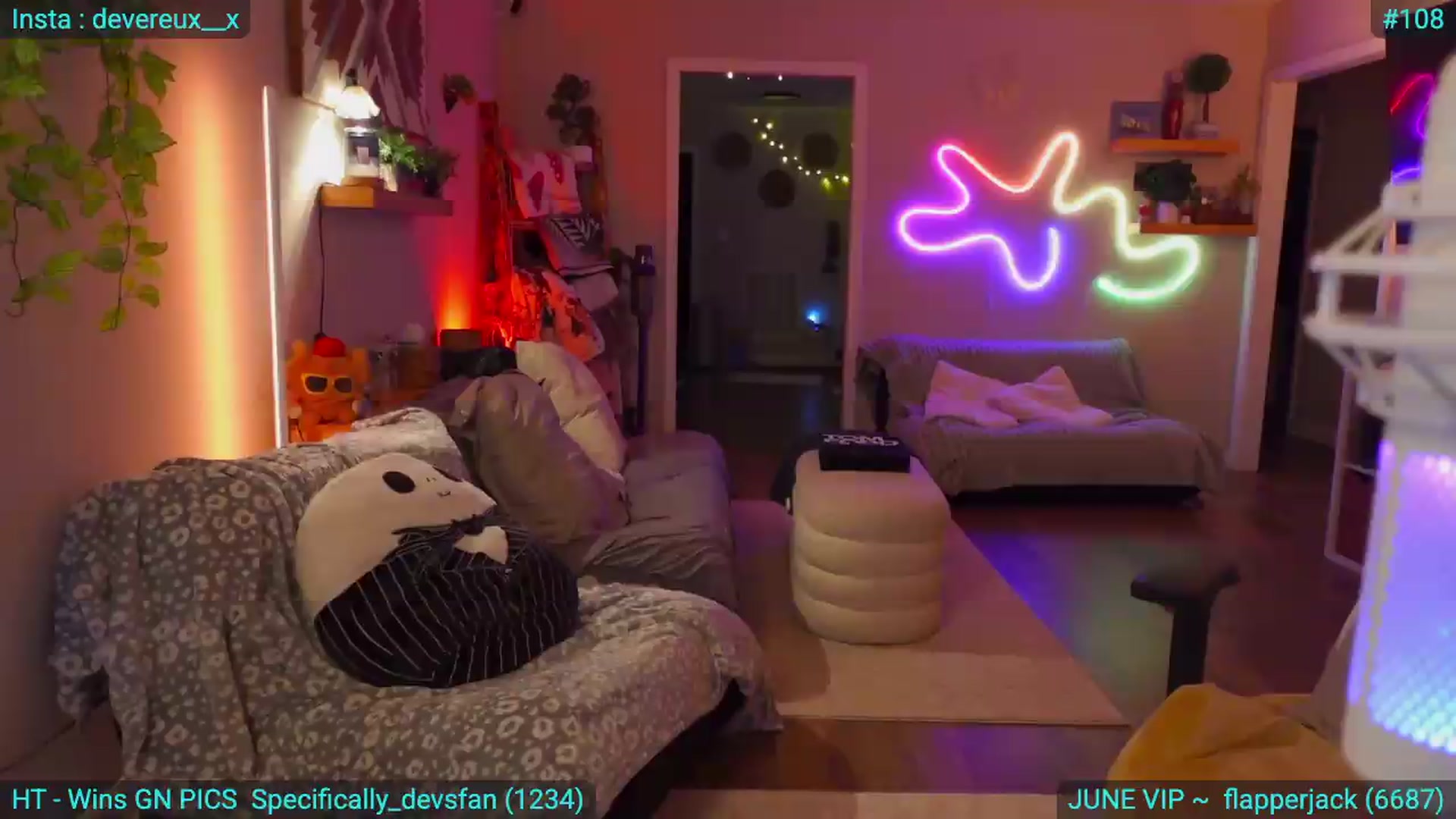 Gallery image thumbnail from DevereuxQ's myfreecams stream on, 06/09/2026, 02:03 image 11 of 20