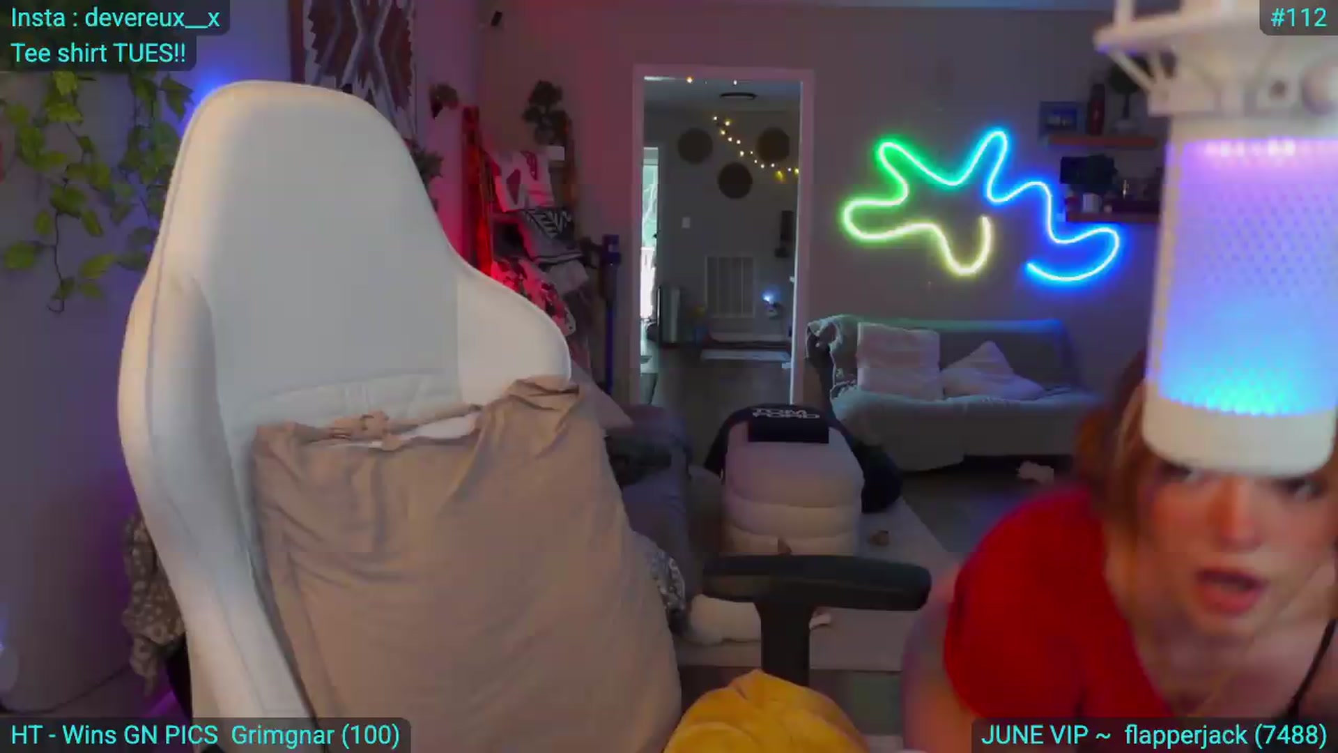 Gallery image thumbnail from DevereuxQ's myfreecams stream on, 06/10/2026, 02:35 image 3 of 20
