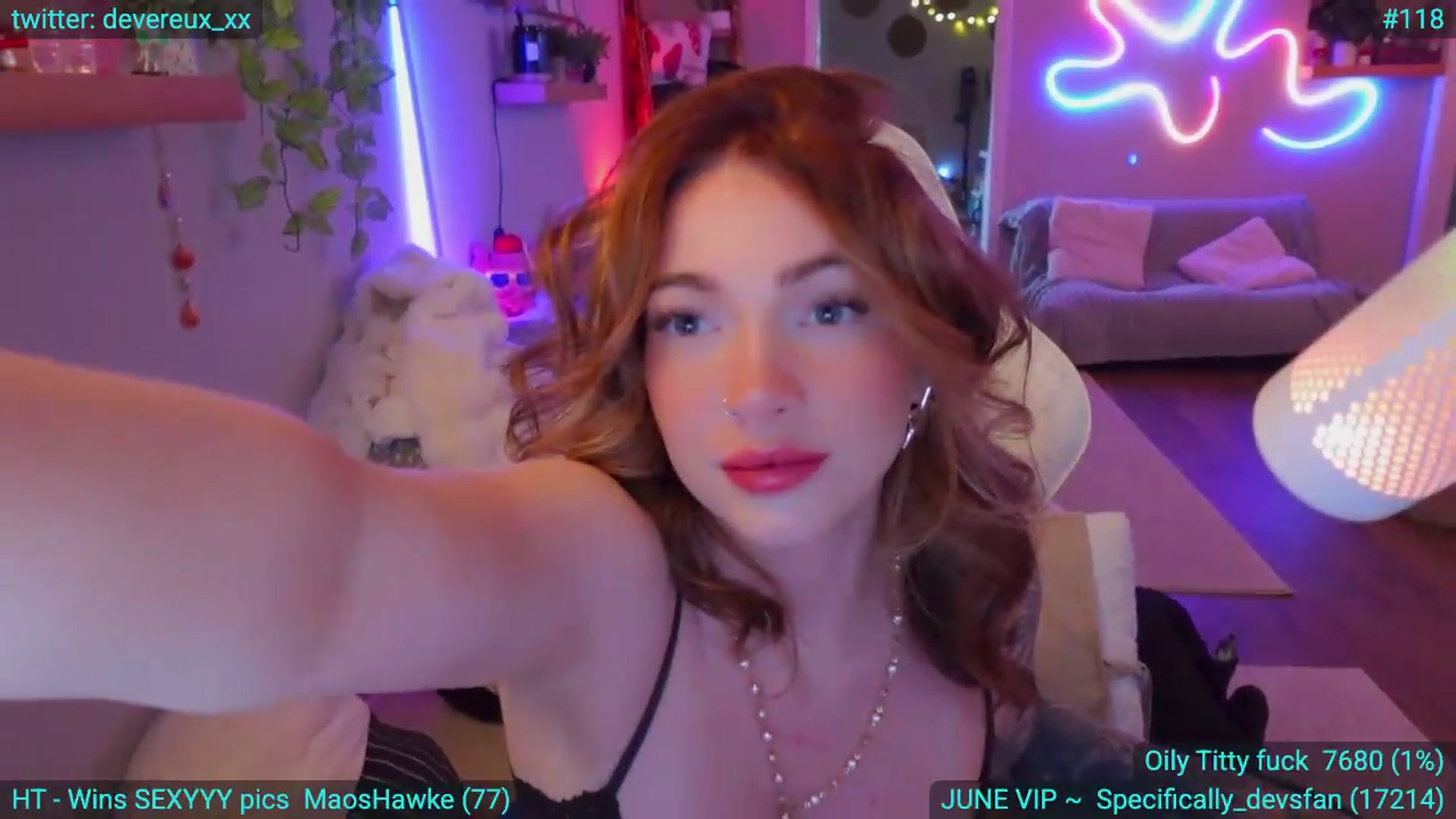 Gallery image thumbnail from DevereuxQ's myfreecams stream on, 06/18/2026, 23:57 image 12 of 20