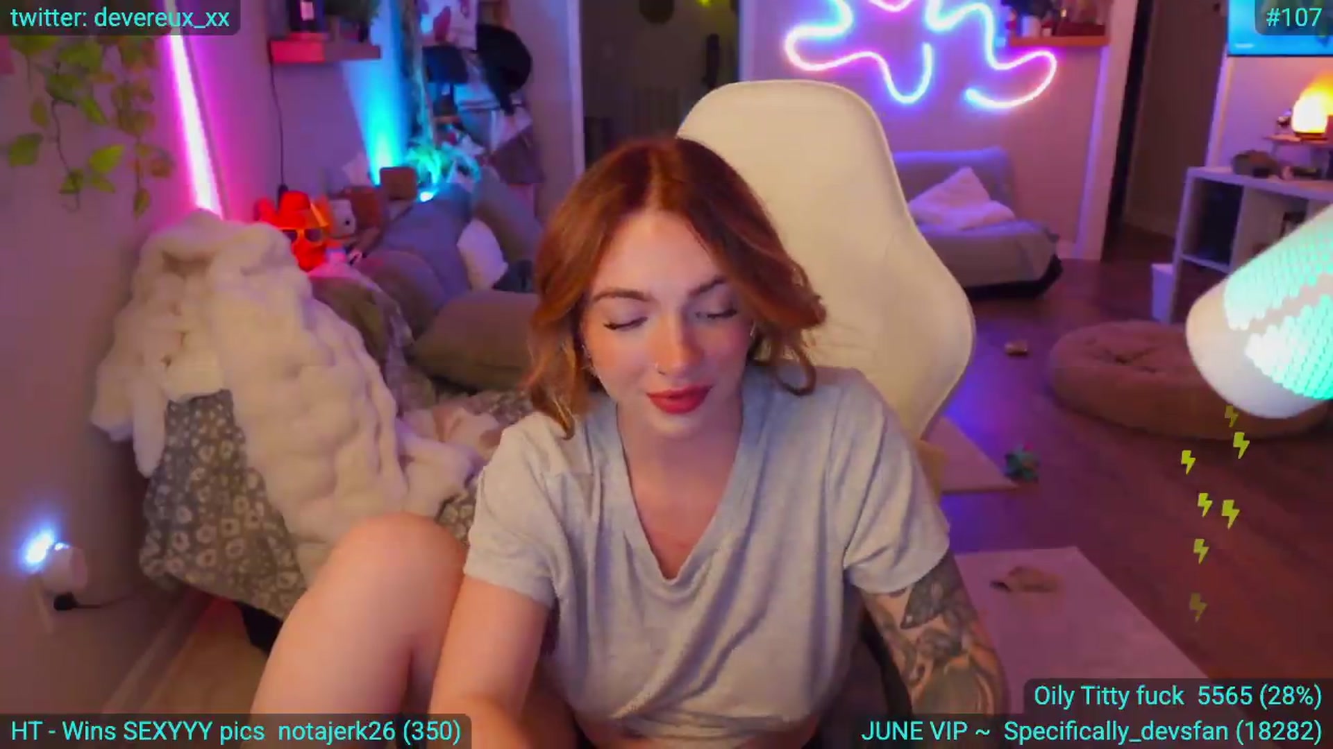 Gallery image thumbnail from DevereuxQ's myfreecams stream on, 06/19/2026, 02:09 image 8 of 20