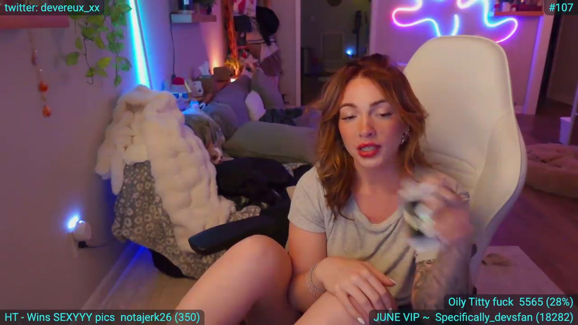 Gallery image thumbnail from DevereuxQ's myfreecams stream on, 06/19/2026, 02:09 image 13 of 20