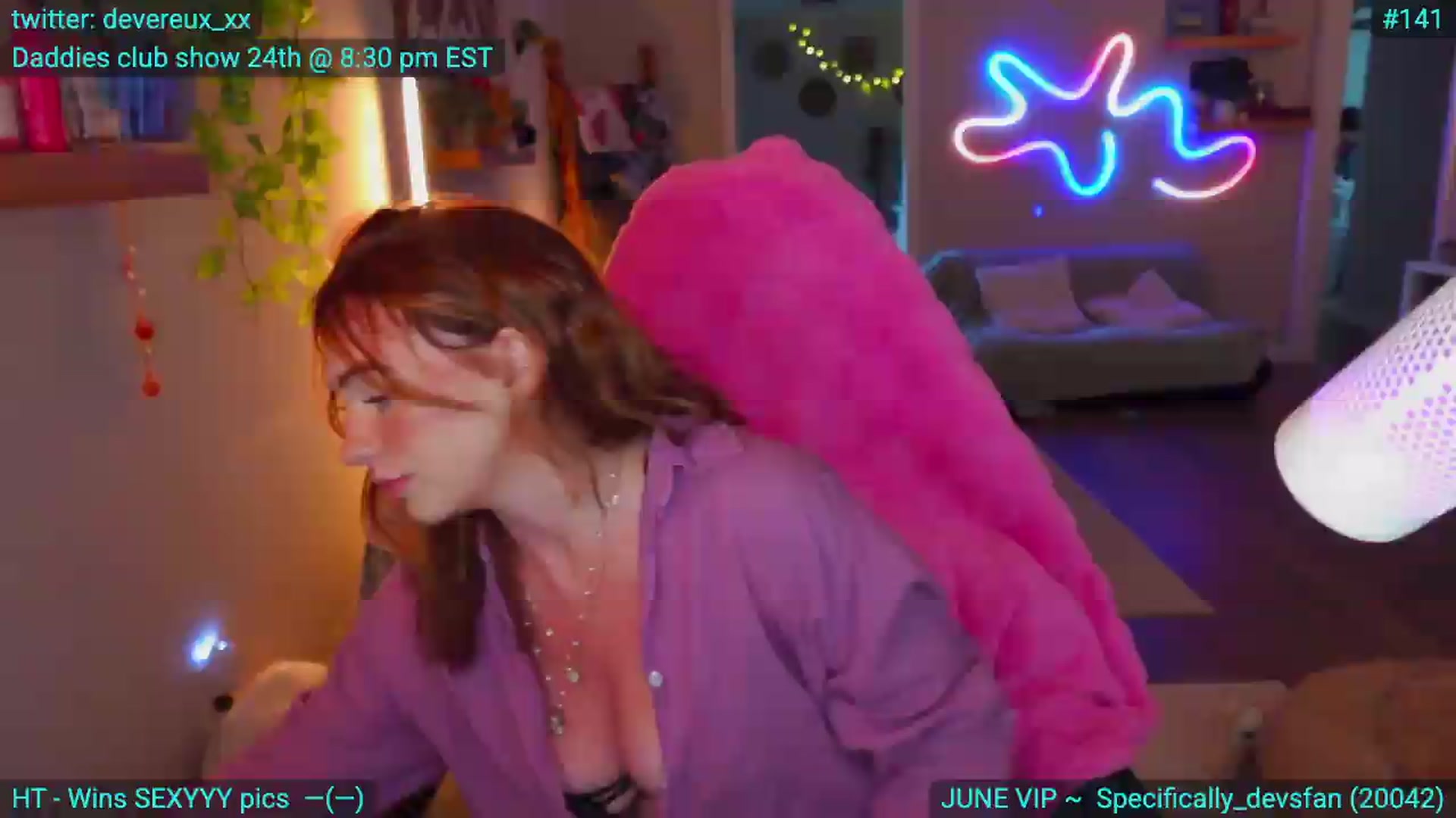Gallery image thumbnail from DevereuxQ's myfreecams stream on, 06/22/2026, 23:31 image 1 of 20
