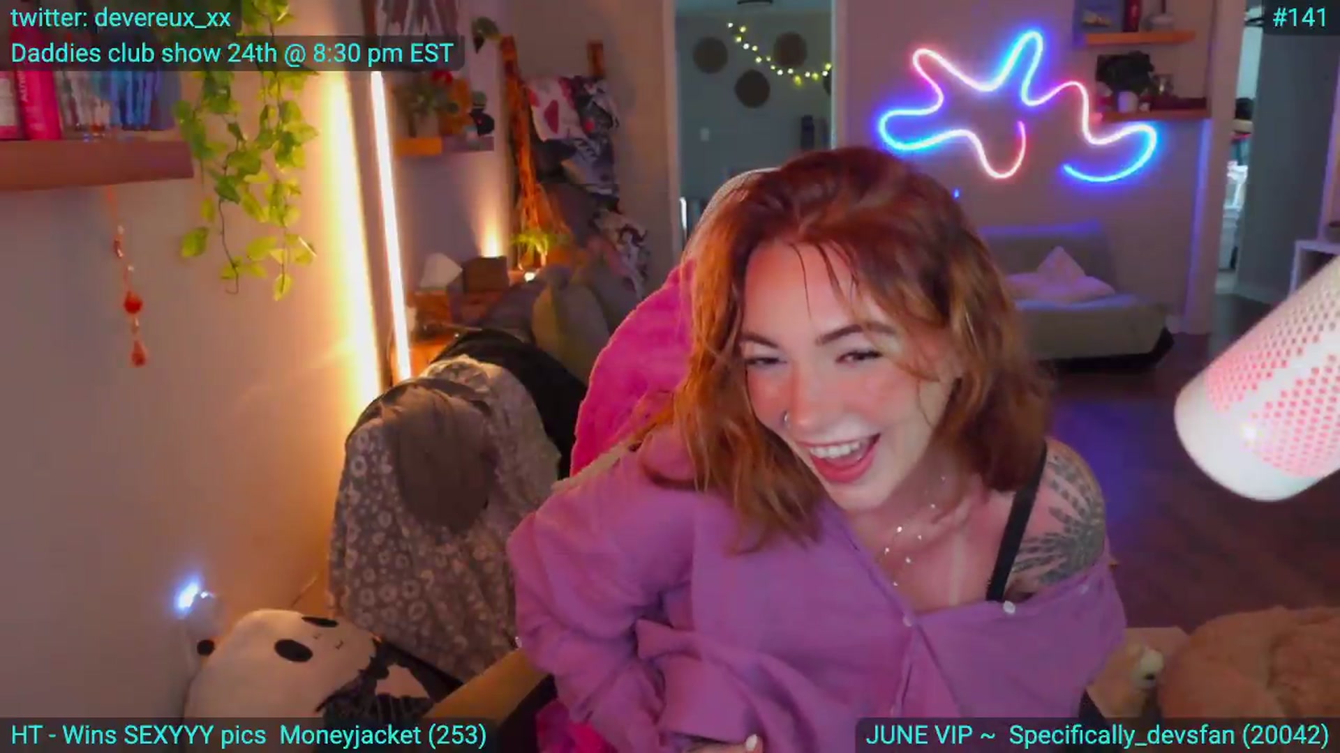Gallery image thumbnail from DevereuxQ's myfreecams stream on, 06/22/2026, 23:31 image 11 of 20