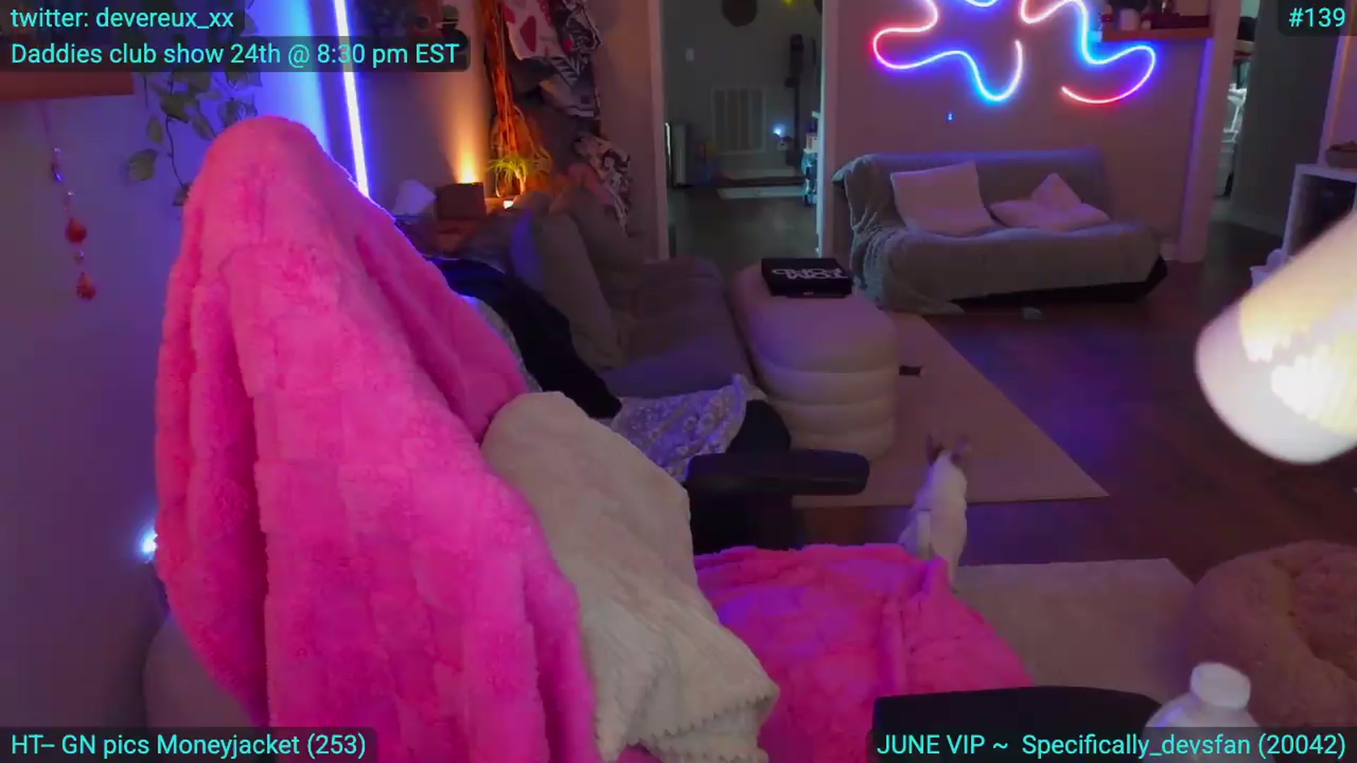 Gallery image thumbnail from DevereuxQ's myfreecams stream on, 06/23/2026, 24:53 image 3 of 20