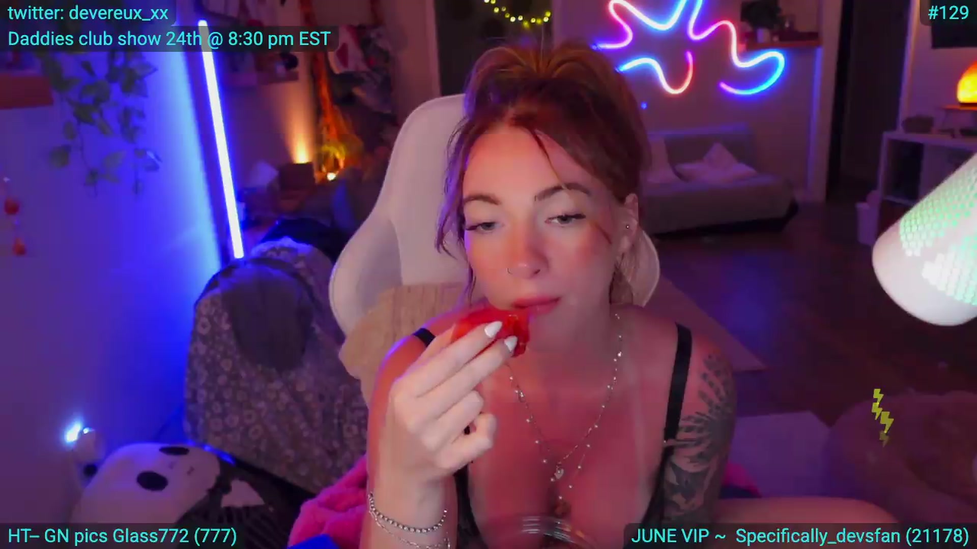 Gallery image thumbnail from DevereuxQ's myfreecams stream on, 06/23/2026, 02:34 image 3 of 20