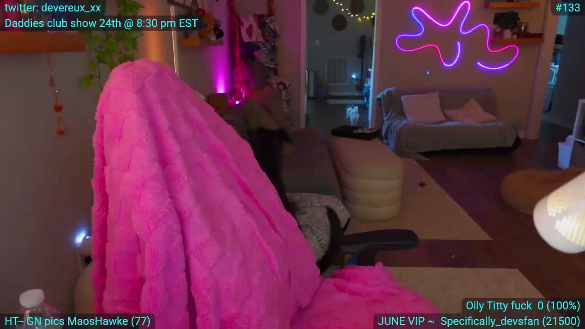 Gallery image thumbnail from DevereuxQ's myfreecams stream on, 06/24/2026, 24:01 image 8 of 20