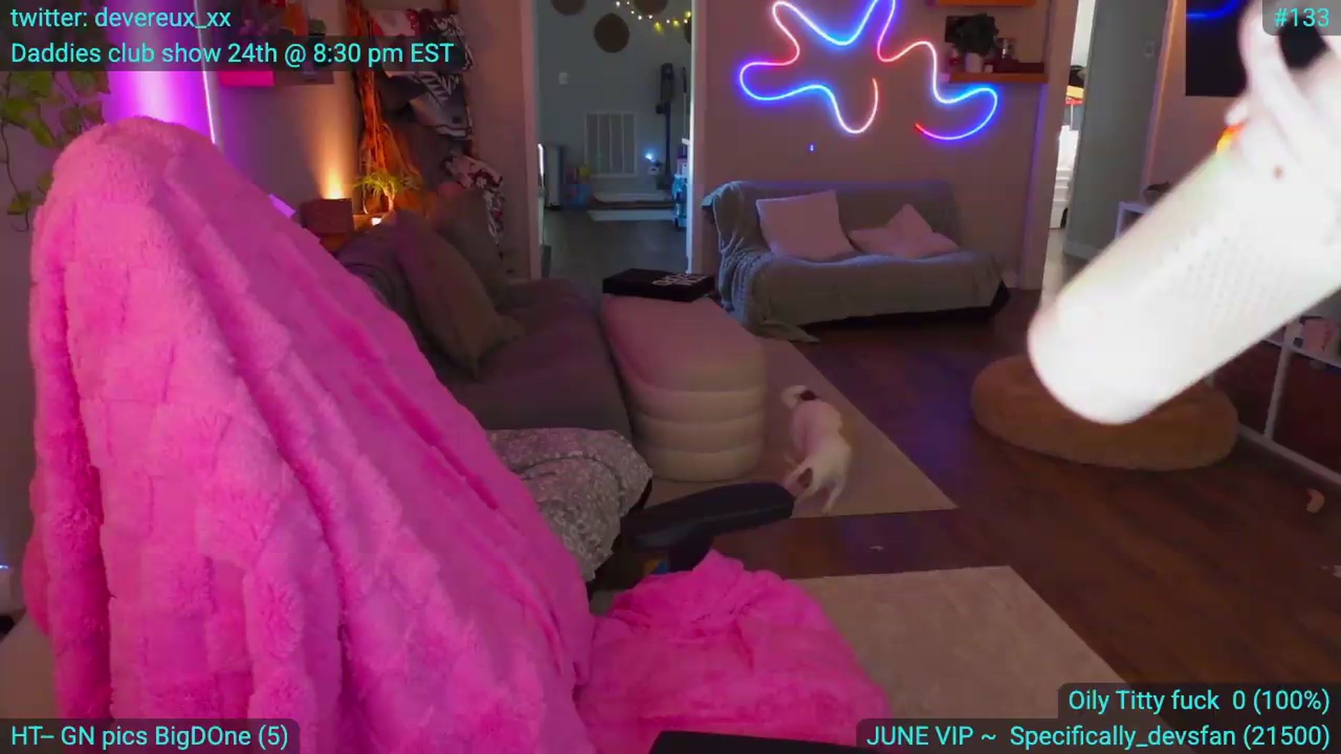 Gallery image thumbnail from DevereuxQ's myfreecams stream on, 06/24/2026, 24:01 image 2 of 20