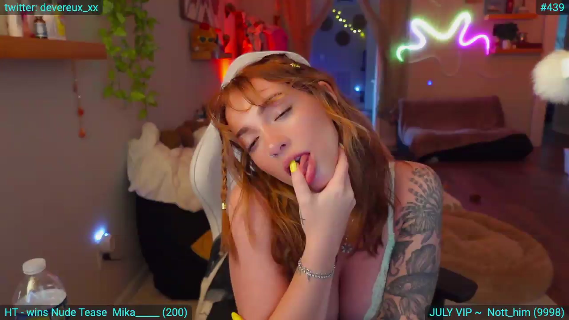 Gallery image thumbnail from DevereuxQ's myfreecams stream on, 07/16/2026, 02:00 image 9 of 20