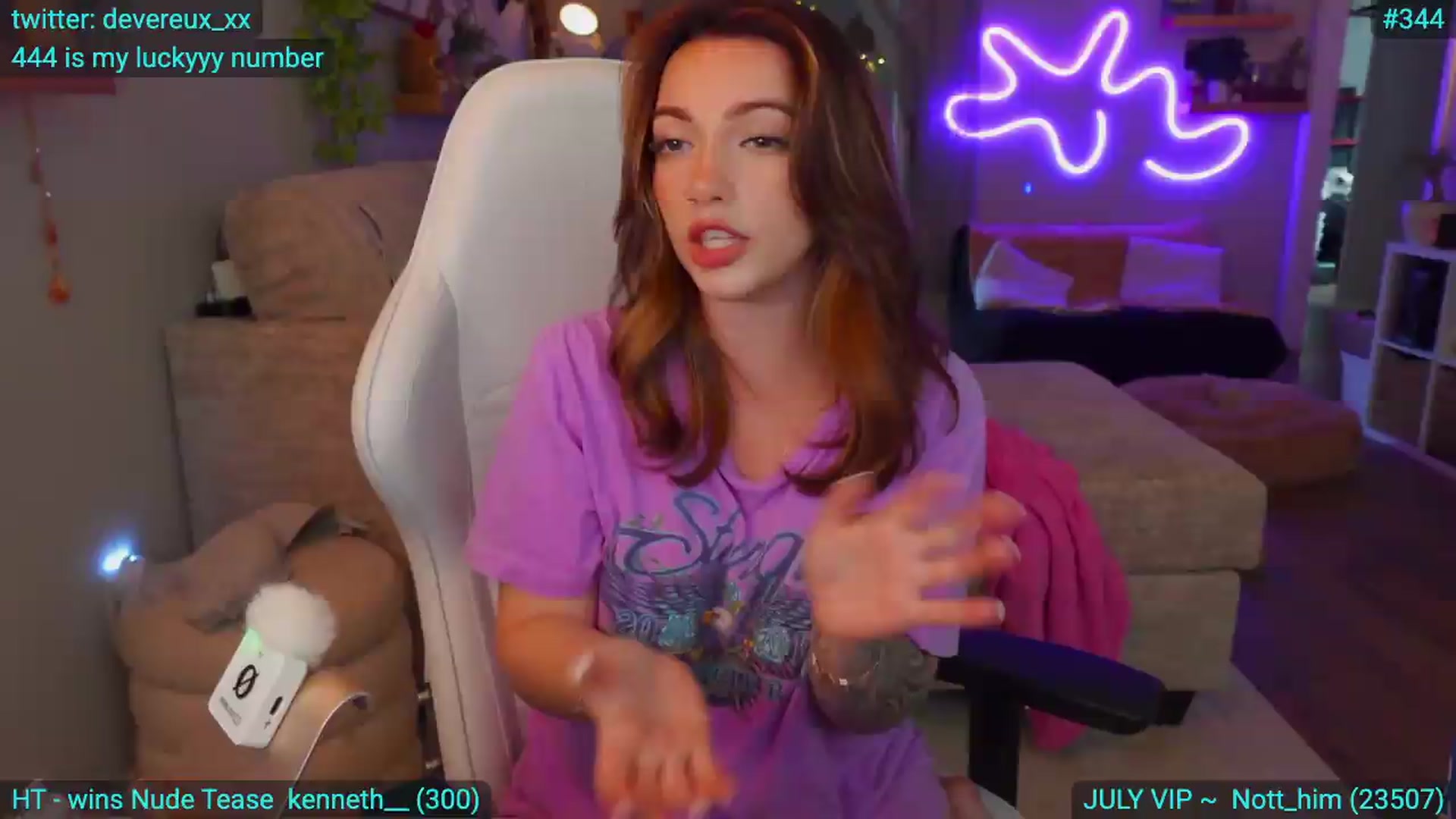 Gallery image thumbnail from DevereuxQ's myfreecams stream on, 07/28/2026, 24:10 image 12 of 20