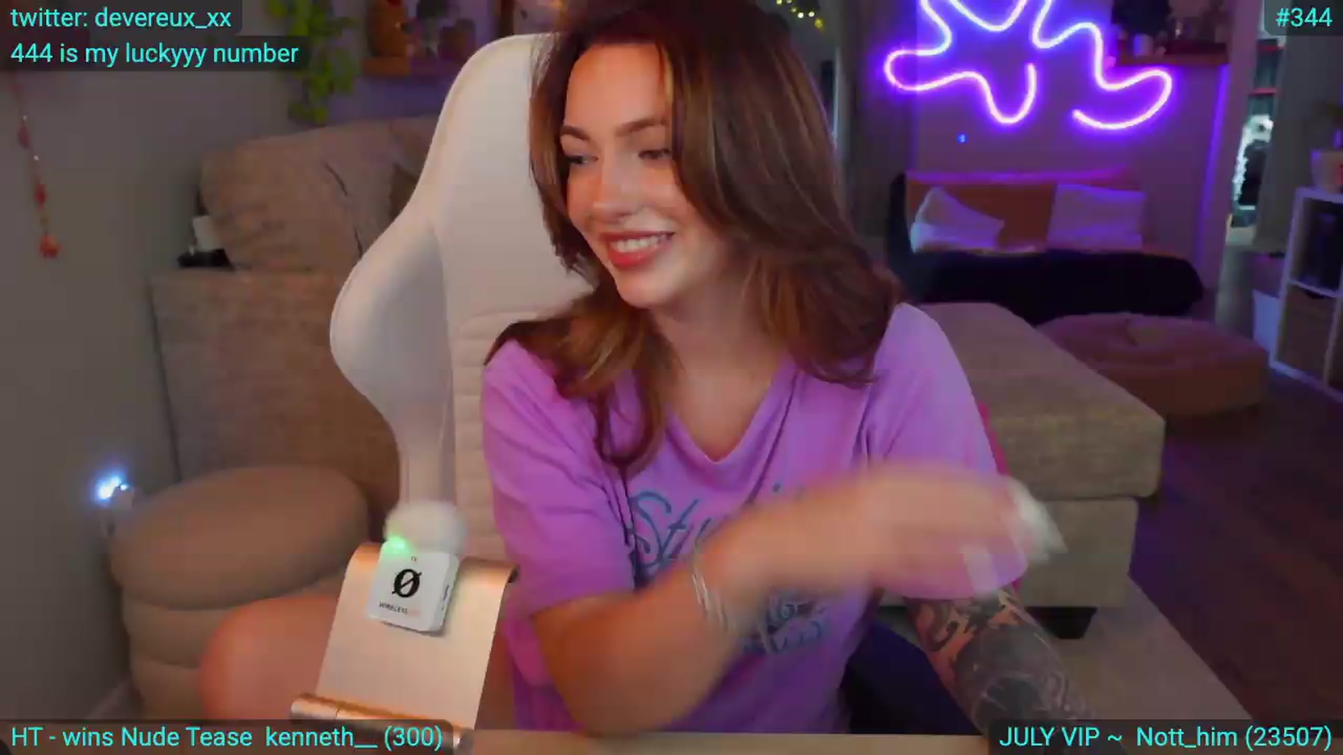 Gallery image thumbnail from DevereuxQ's myfreecams stream on, 07/28/2026, 24:10 image 6 of 20