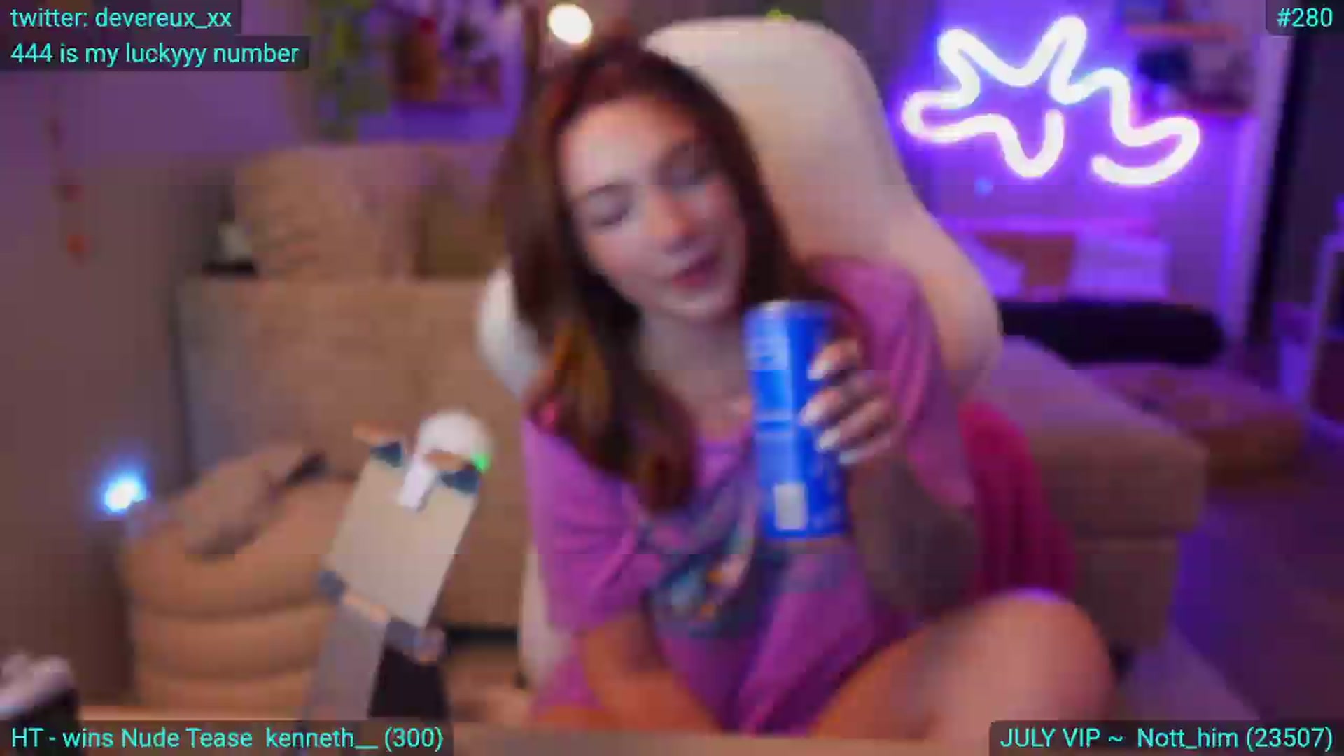 Gallery image thumbnail from DevereuxQ's myfreecams stream on, 07/28/2026, 02:10 image 9 of 20