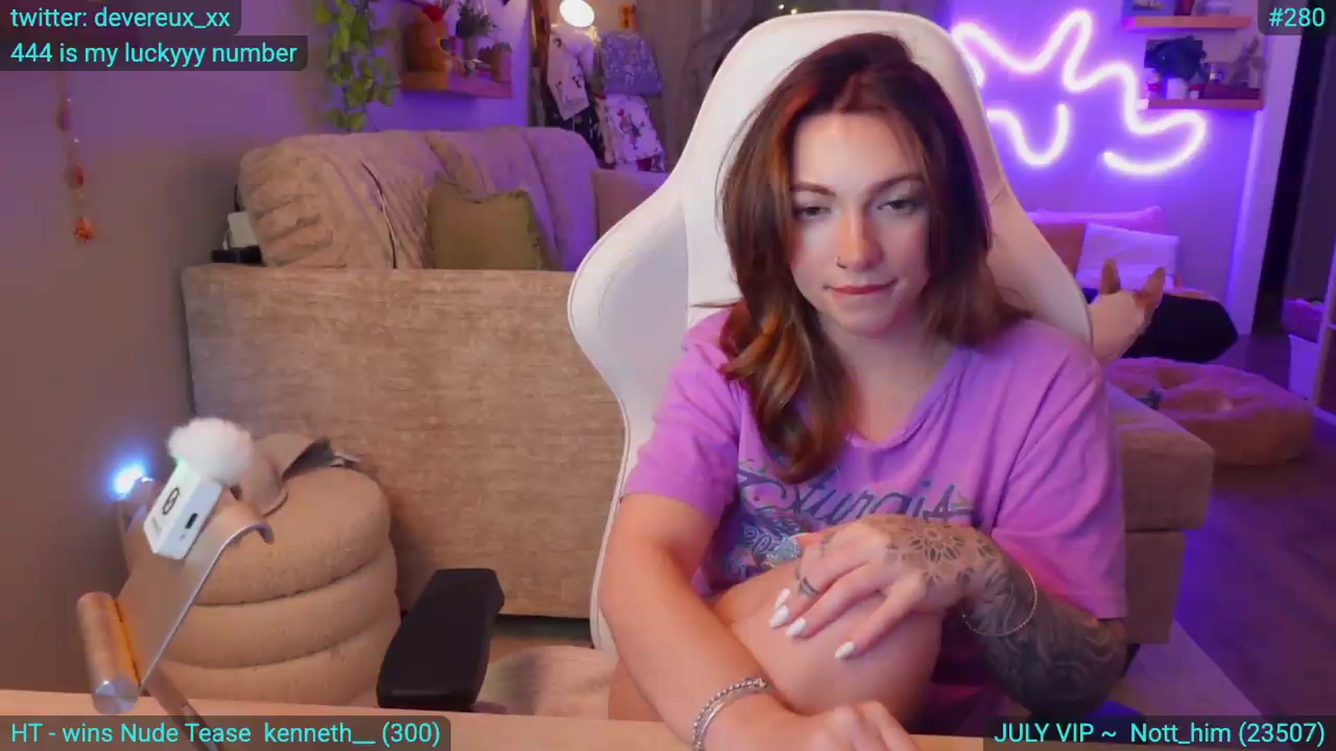 Gallery image thumbnail from DevereuxQ's myfreecams stream on, 07/28/2026, 02:10 image 5 of 20