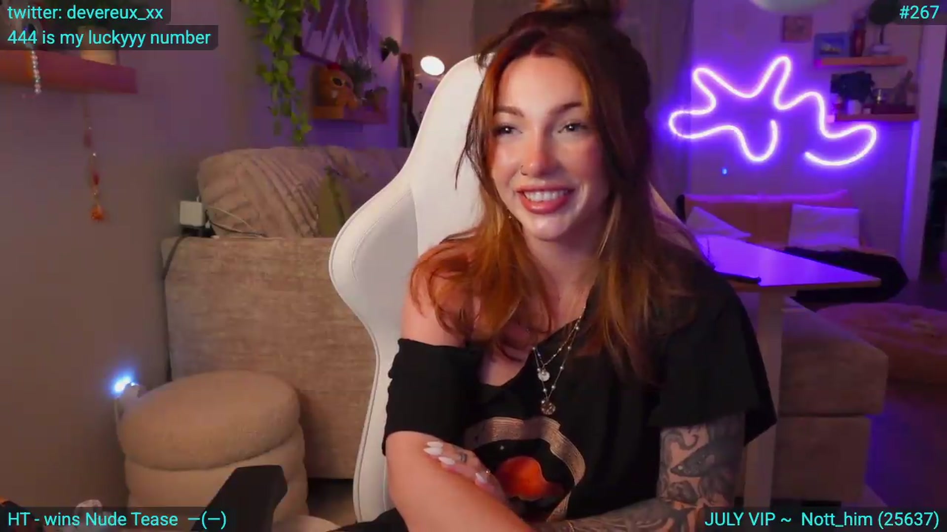 Gallery image thumbnail from DevereuxQ's myfreecams stream on, 07/29/2026, 24:01 image 4 of 20